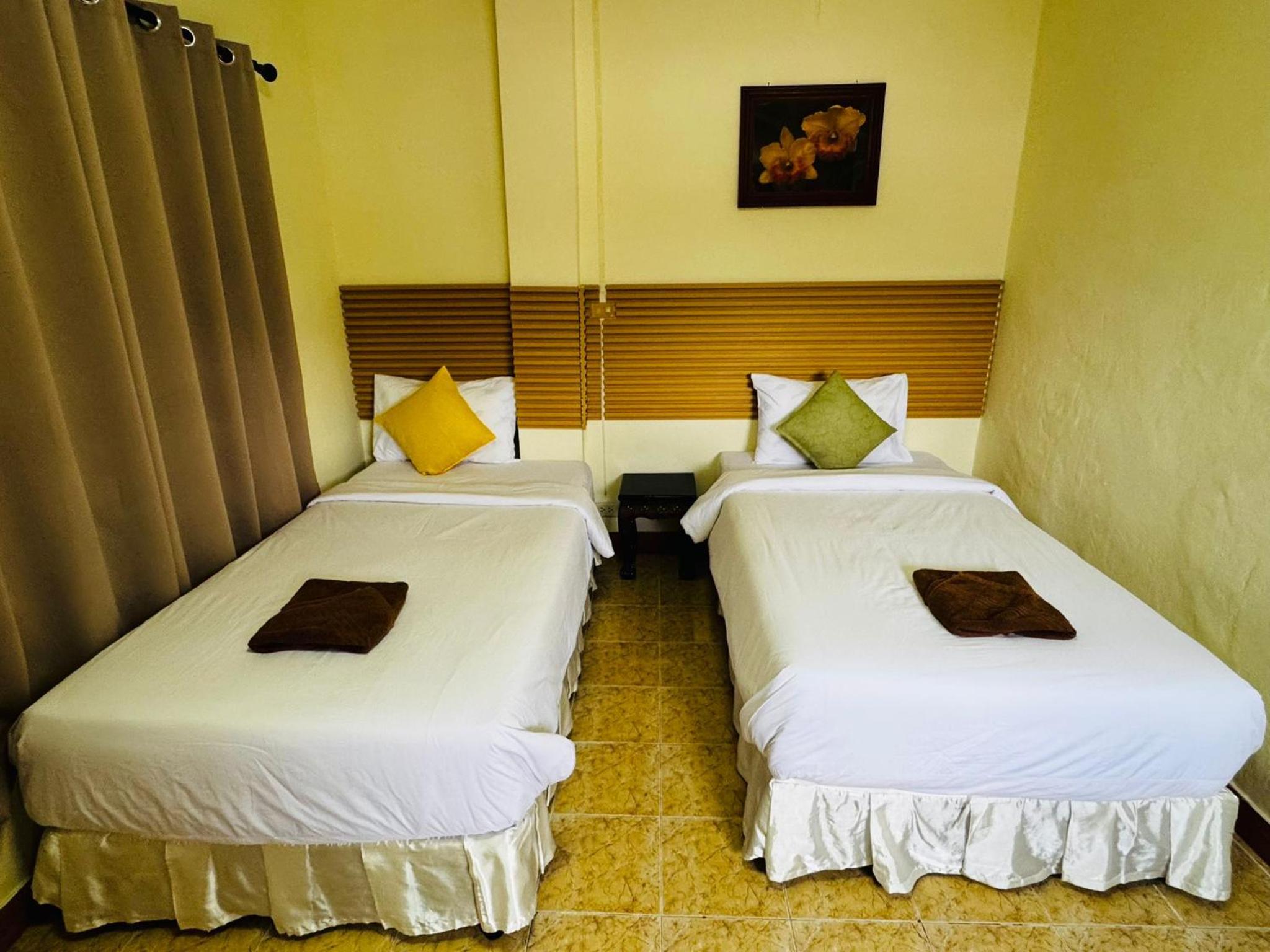 Standard Twin Room photo 2