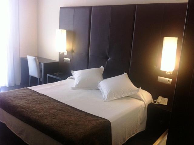 Double or Twin Room - Photo 1
