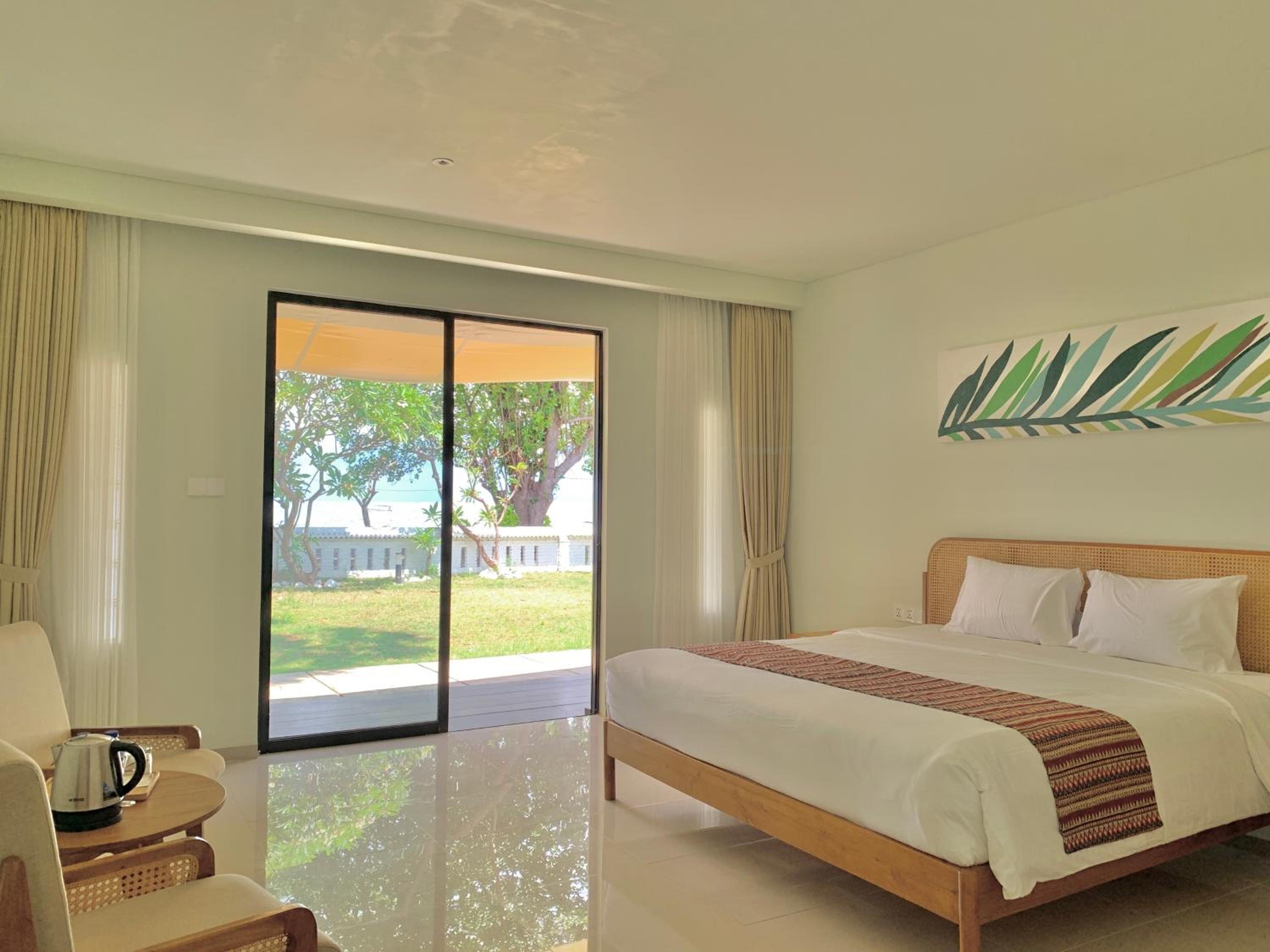 Deluxe Double or Twin Room with Ocean View photo 3