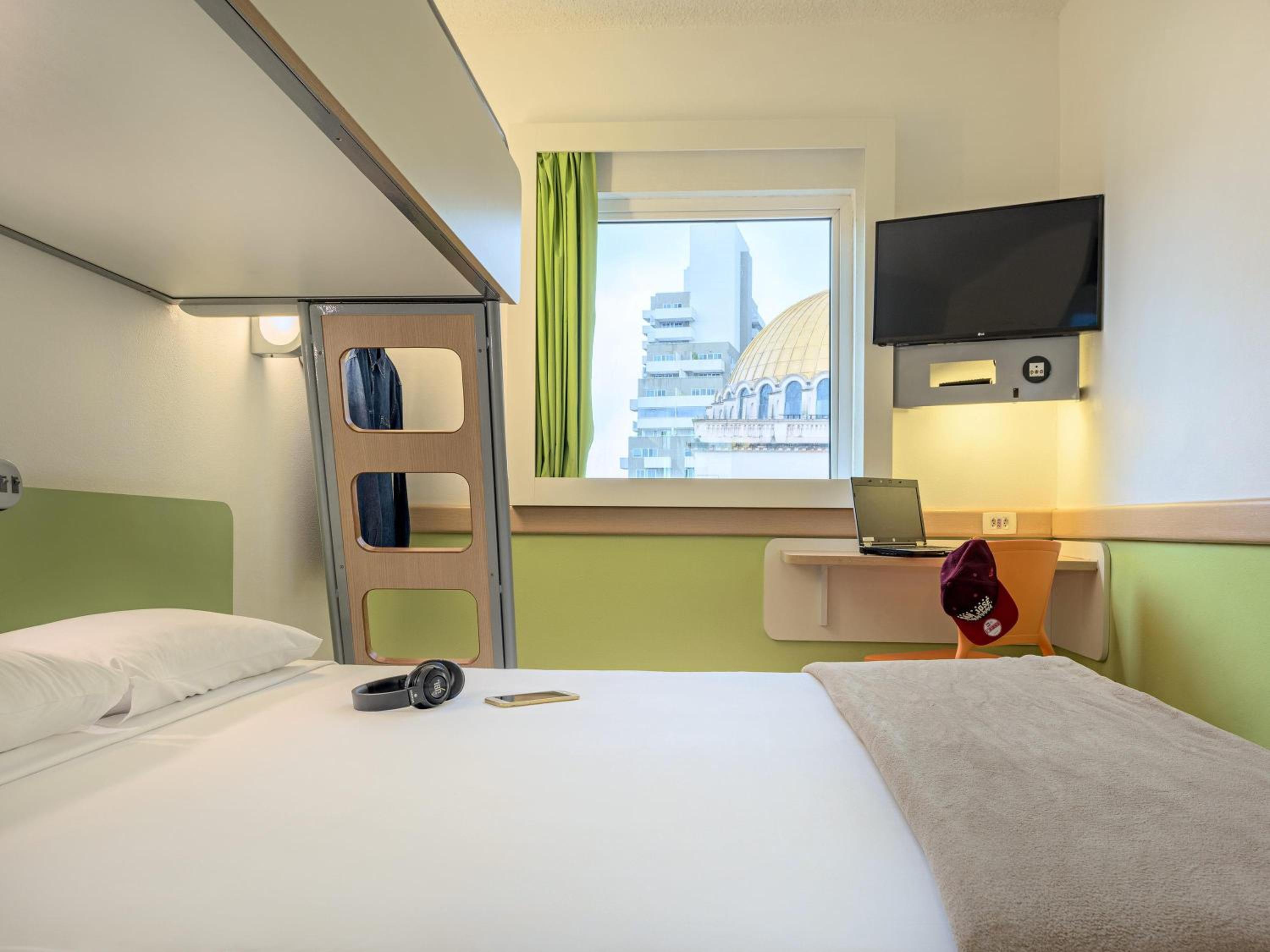 Superior Room with Double Bed + Bunkbed photo 1
