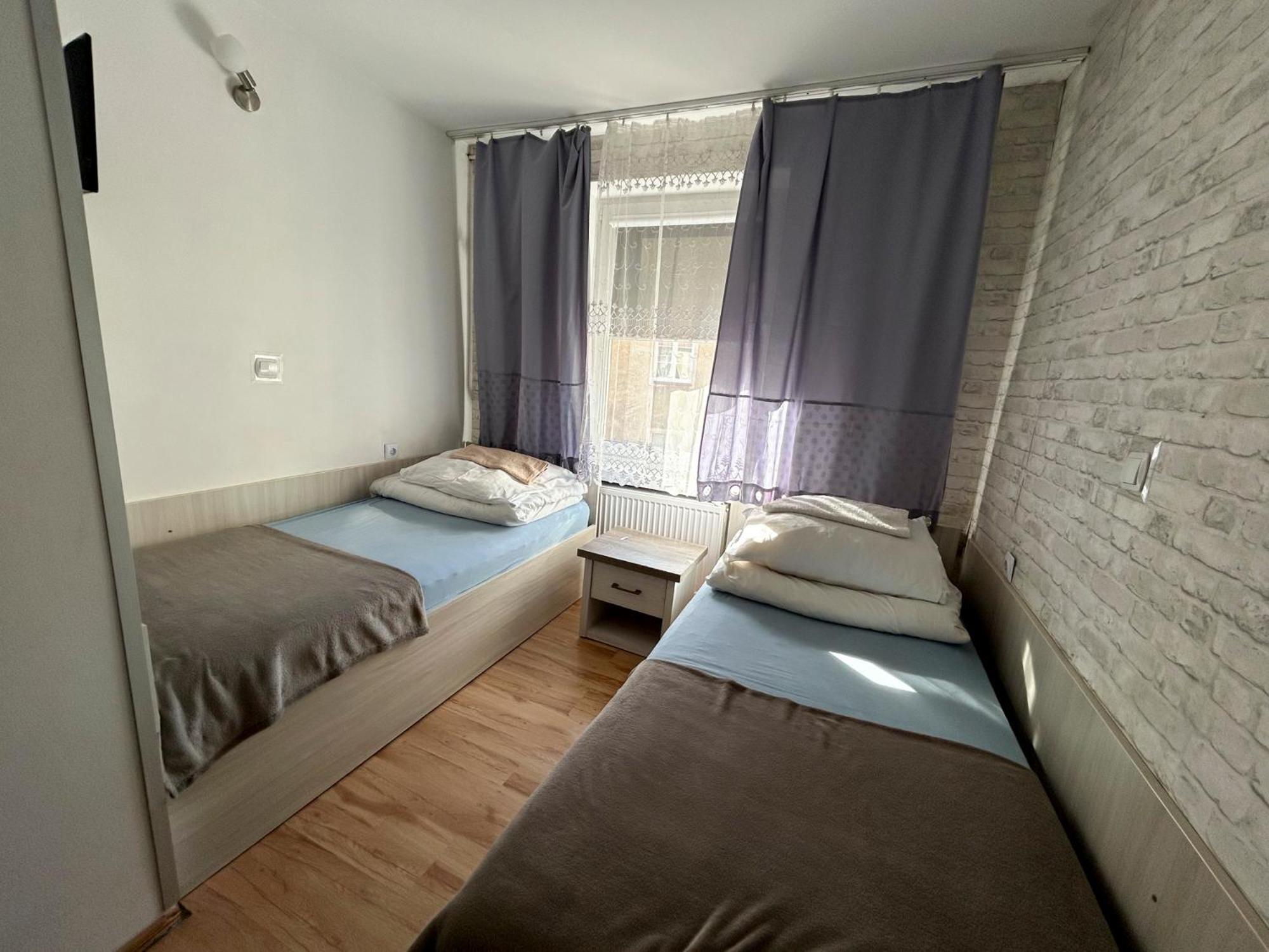 Double Room with Private Bathroom - Photo 3