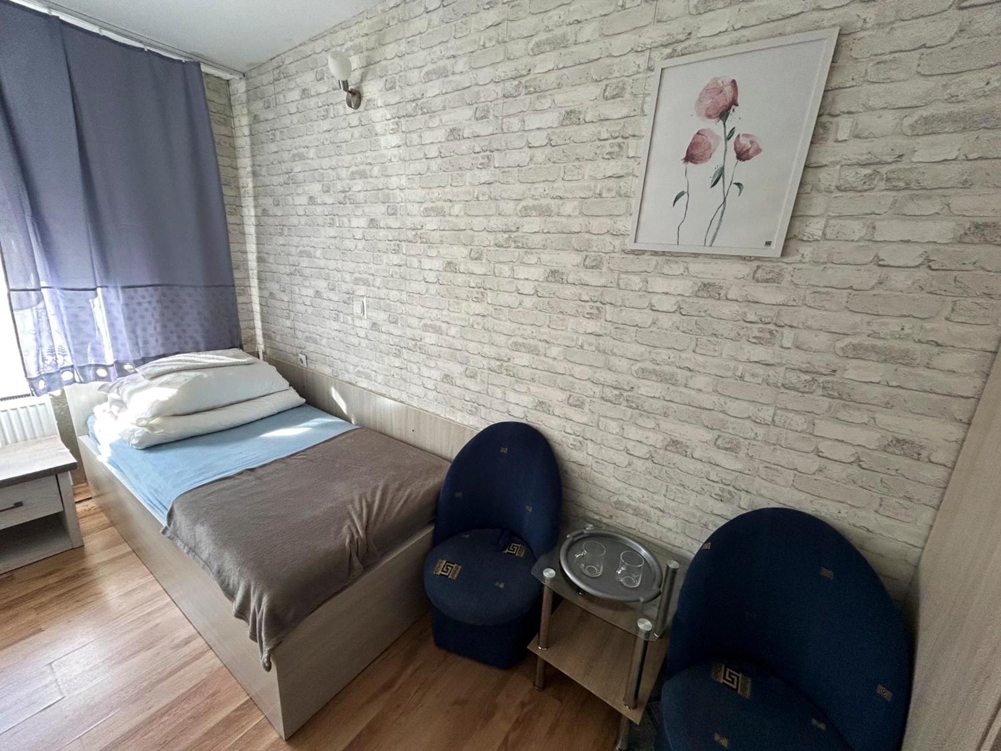 Double Room with Private Bathroom - Photo 4