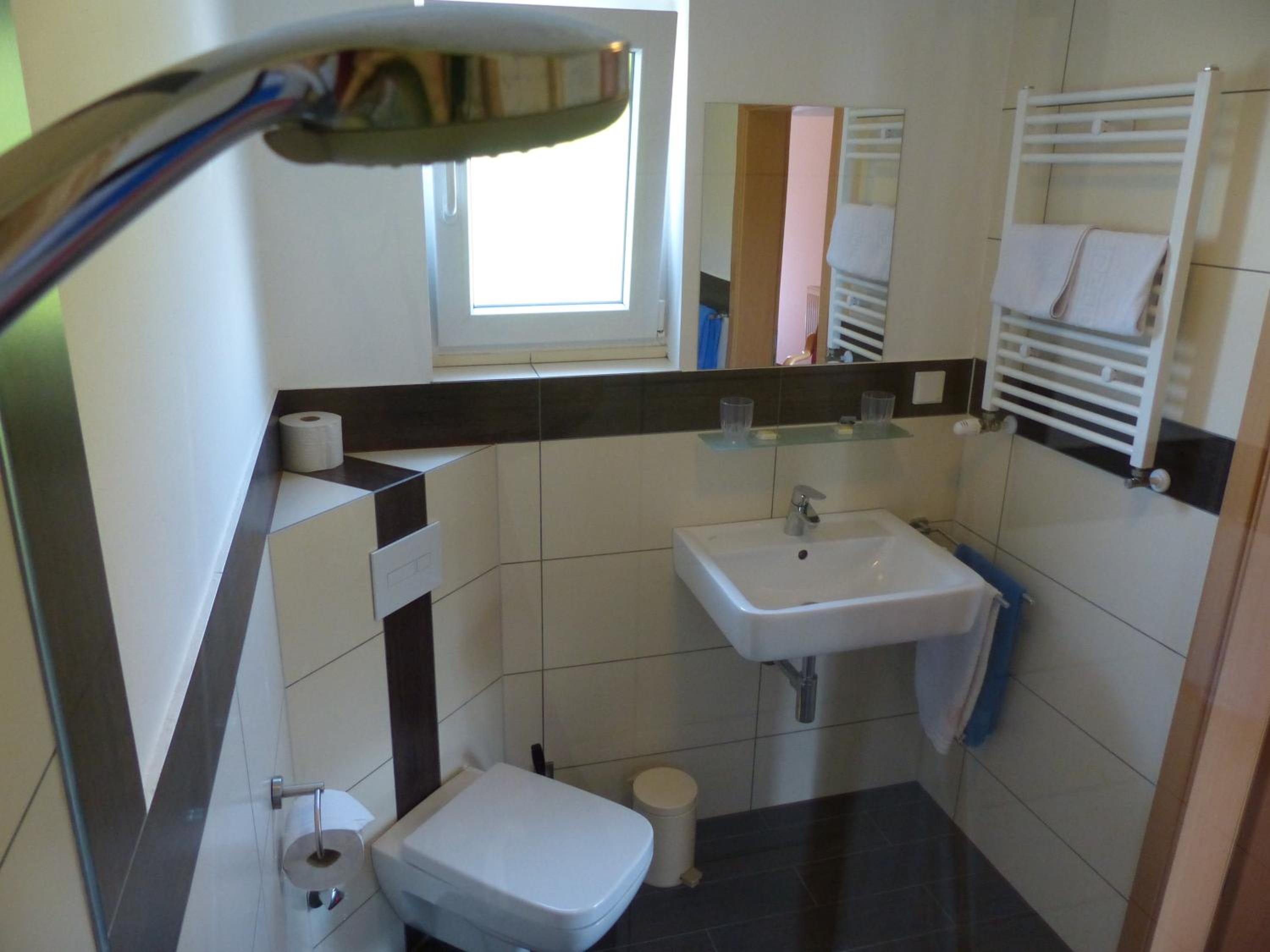 Double or Twin Room - Photo 7