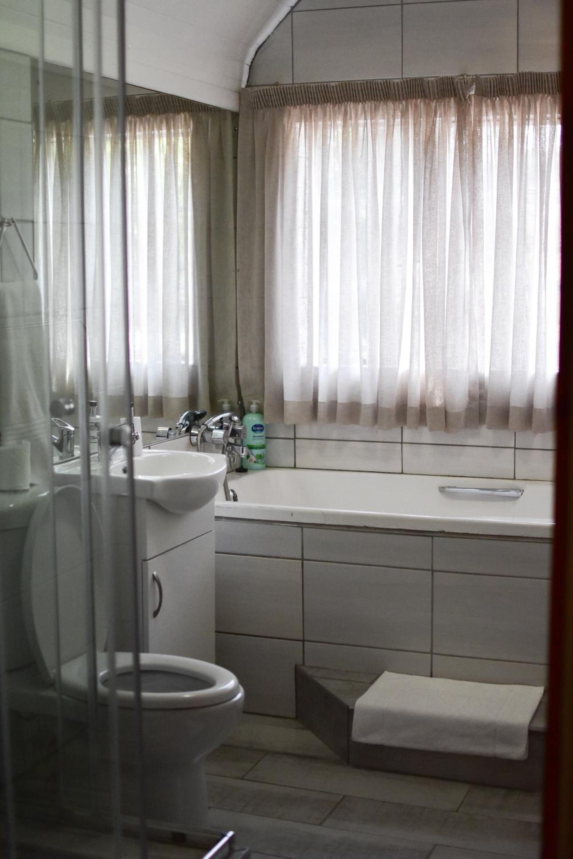 Twin Room photo 1