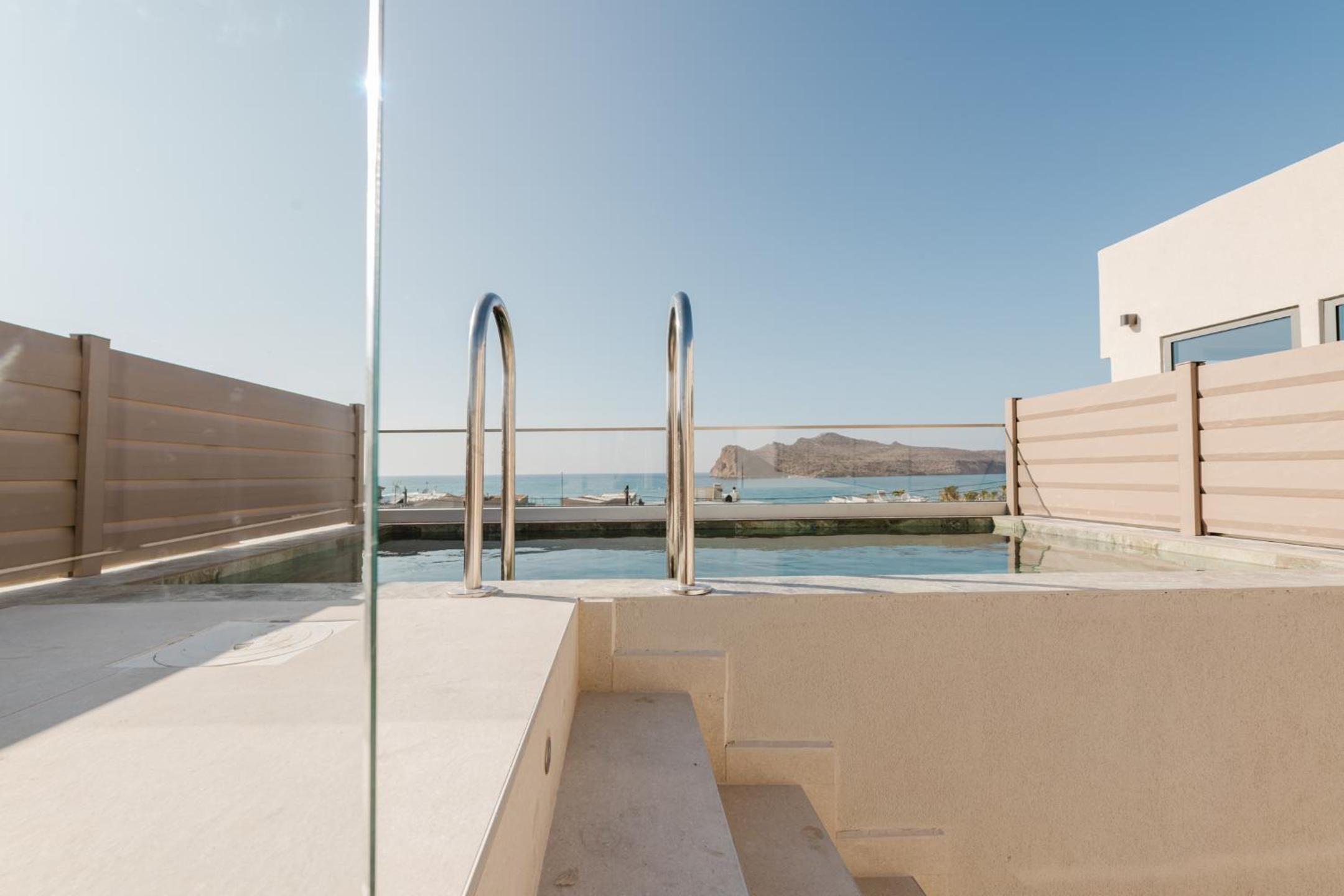 Serenity Suite Split Level with Private Pool & Sea View