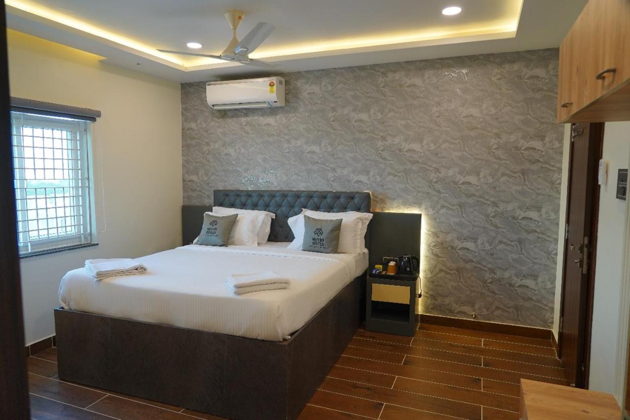 Superior King Suite