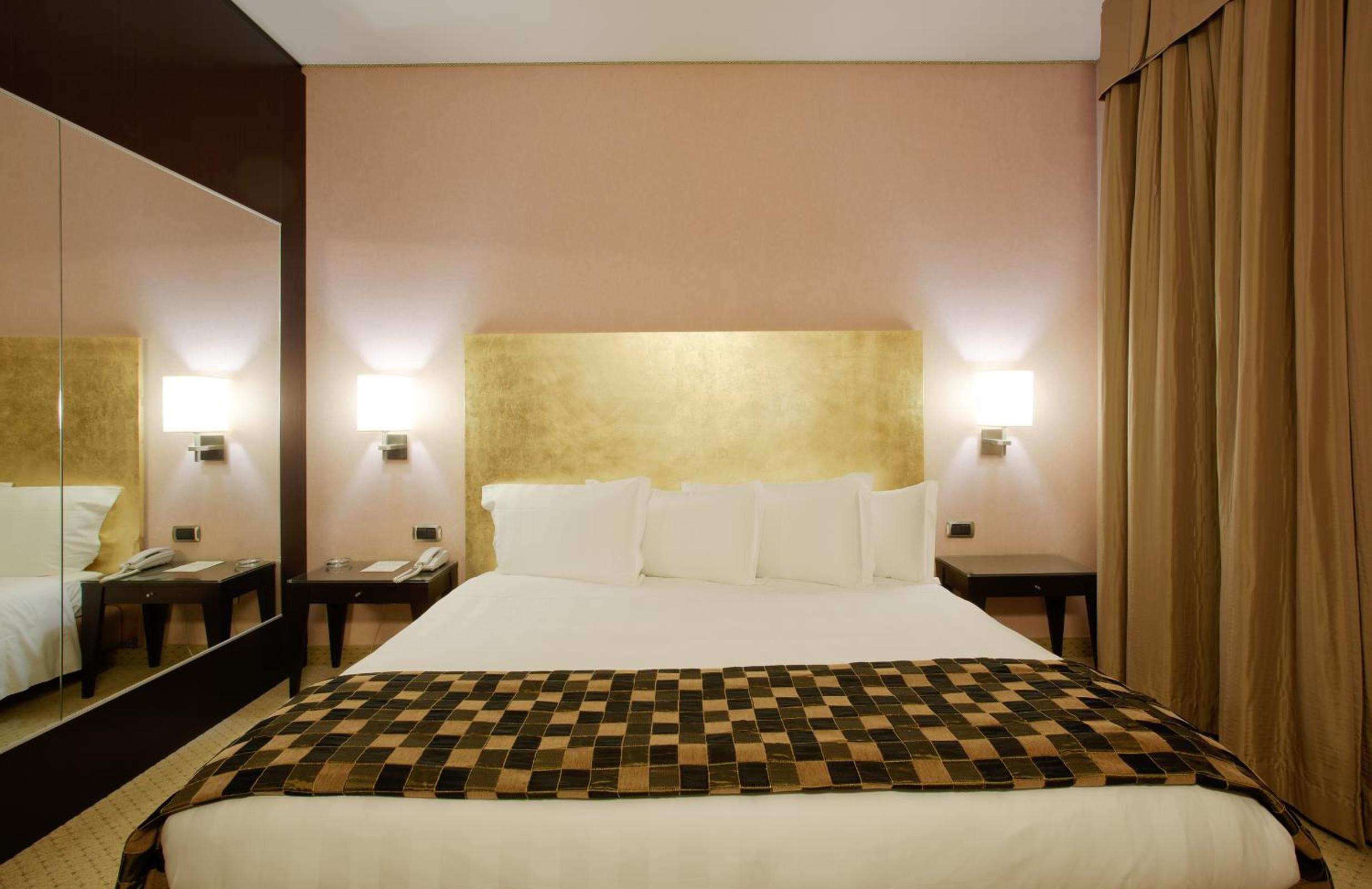 Double Room - Photo 2