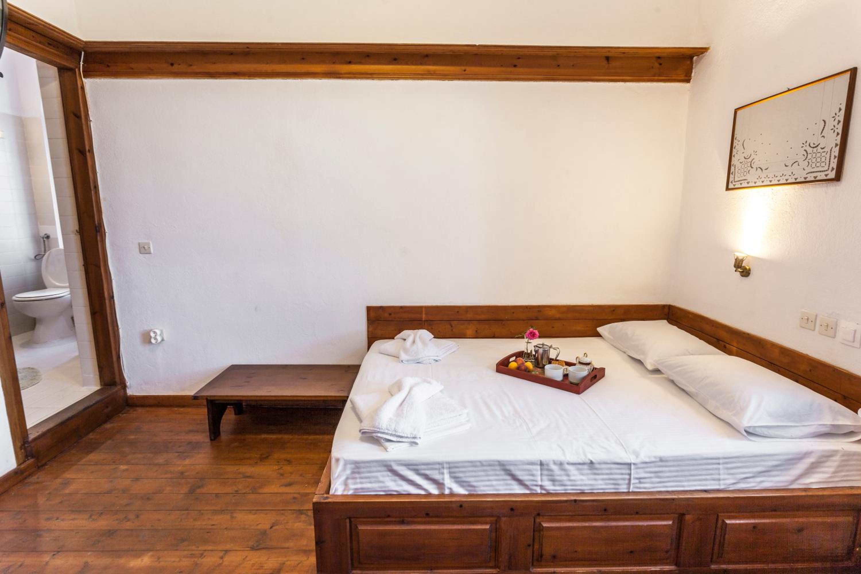 Double Room with Mountain View - Photo 9
