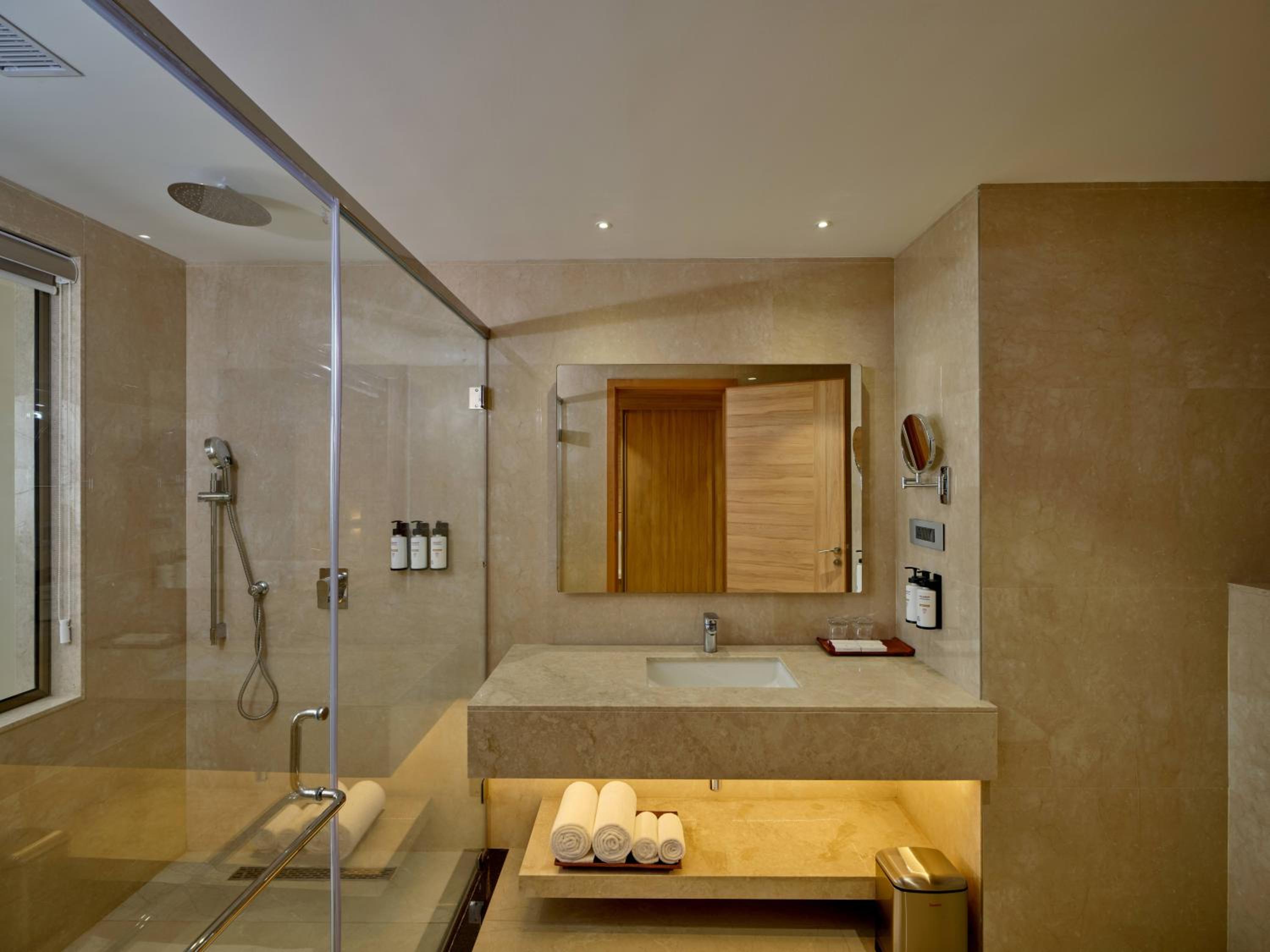 Monarch Suite