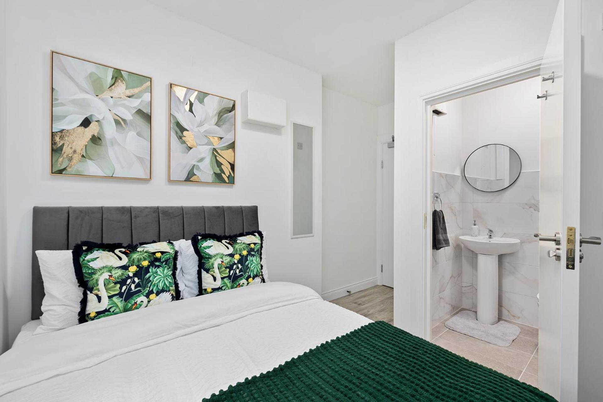 Double Room with Private Bathroom