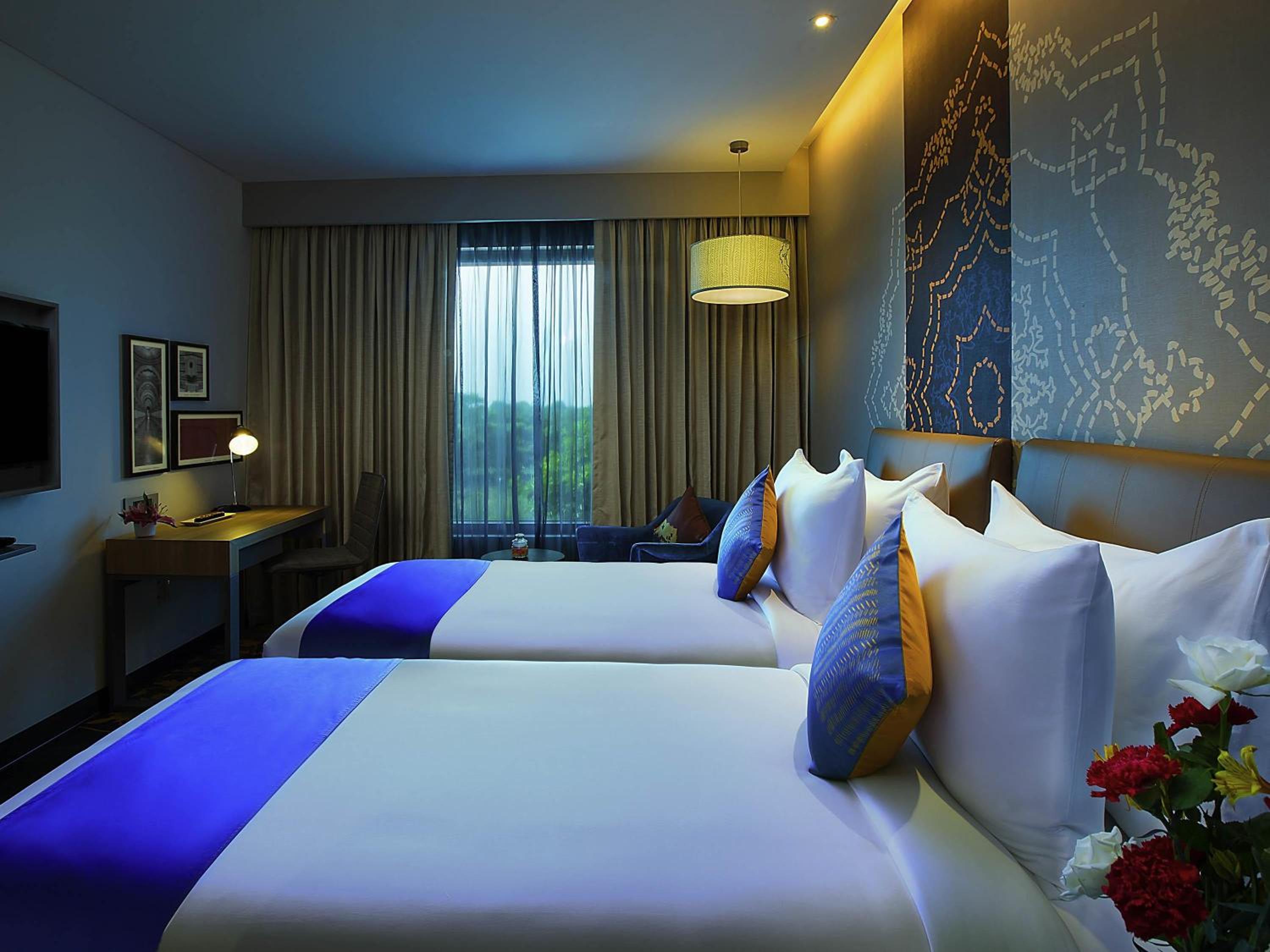 Premier Twin Room with Complimentary Indian afternoon Tea @Alfresco , 20% off on Food & Soft Beverage & SPA, Early Check-in & Late Check-out (Subject to Availability) and Happy Hours 1+1 on IMFL at Silk Bar/Galleria - Photo 1