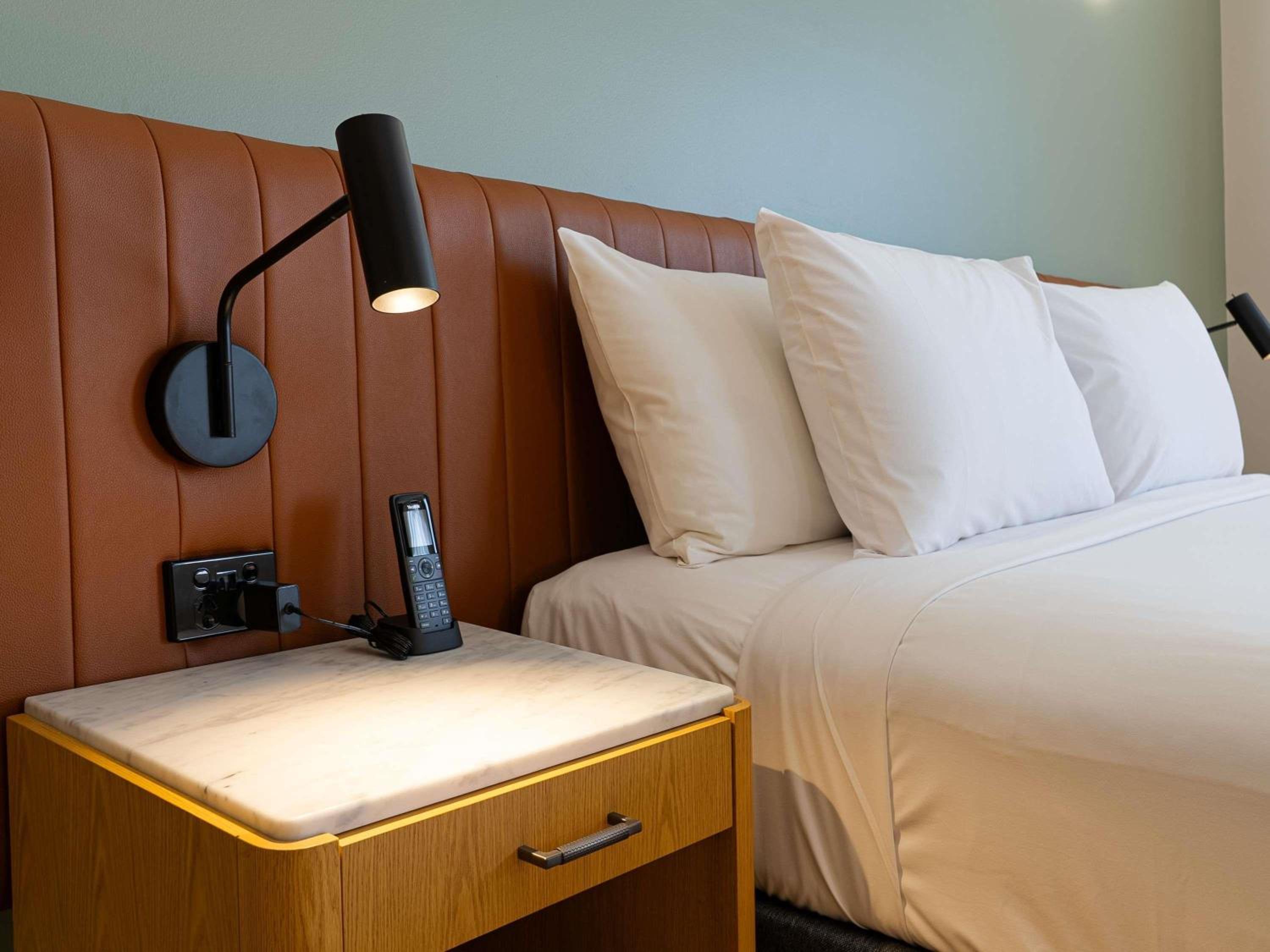 One-Bedroom Executive Suite with Pool View - Photo 2