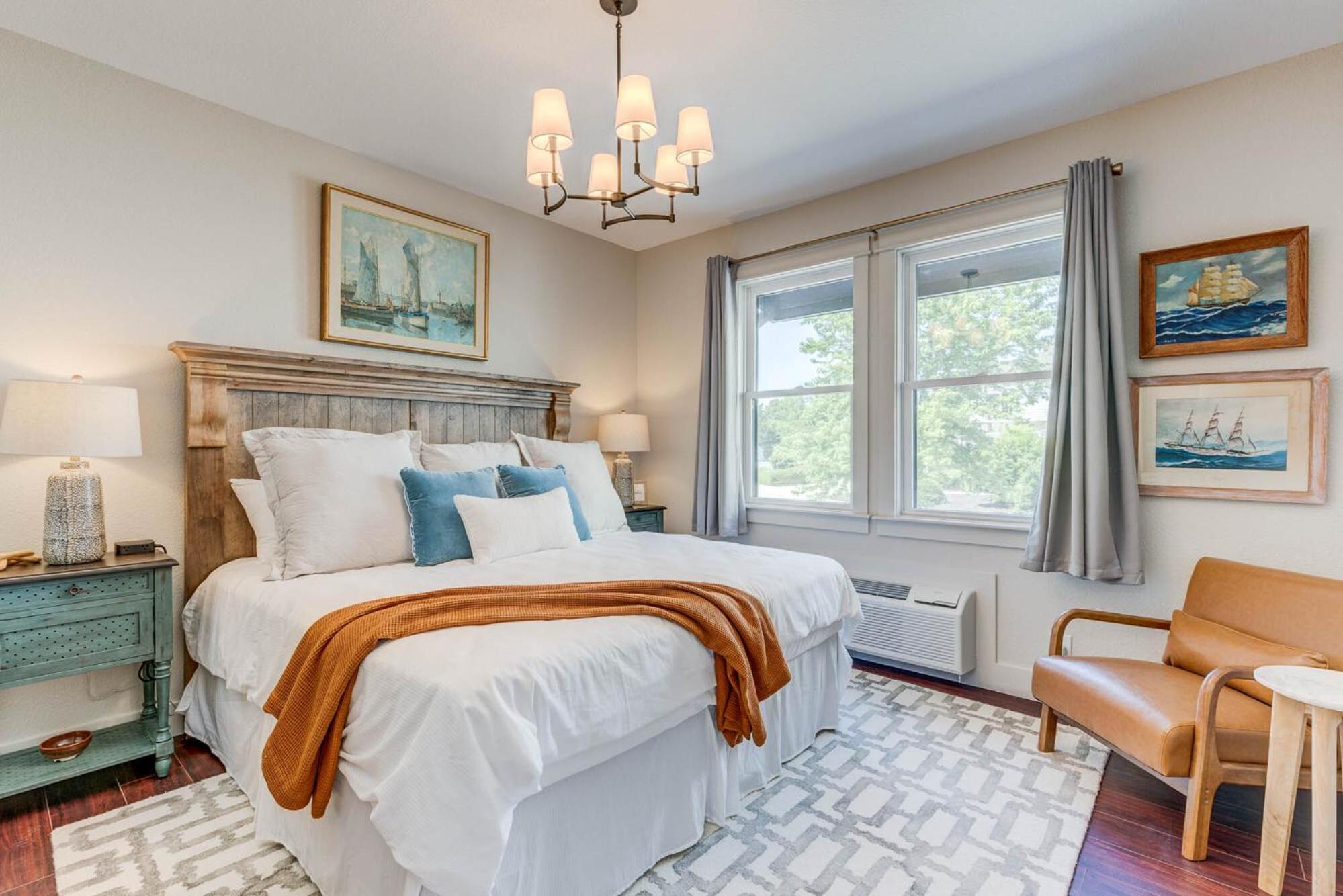 Standard King Room