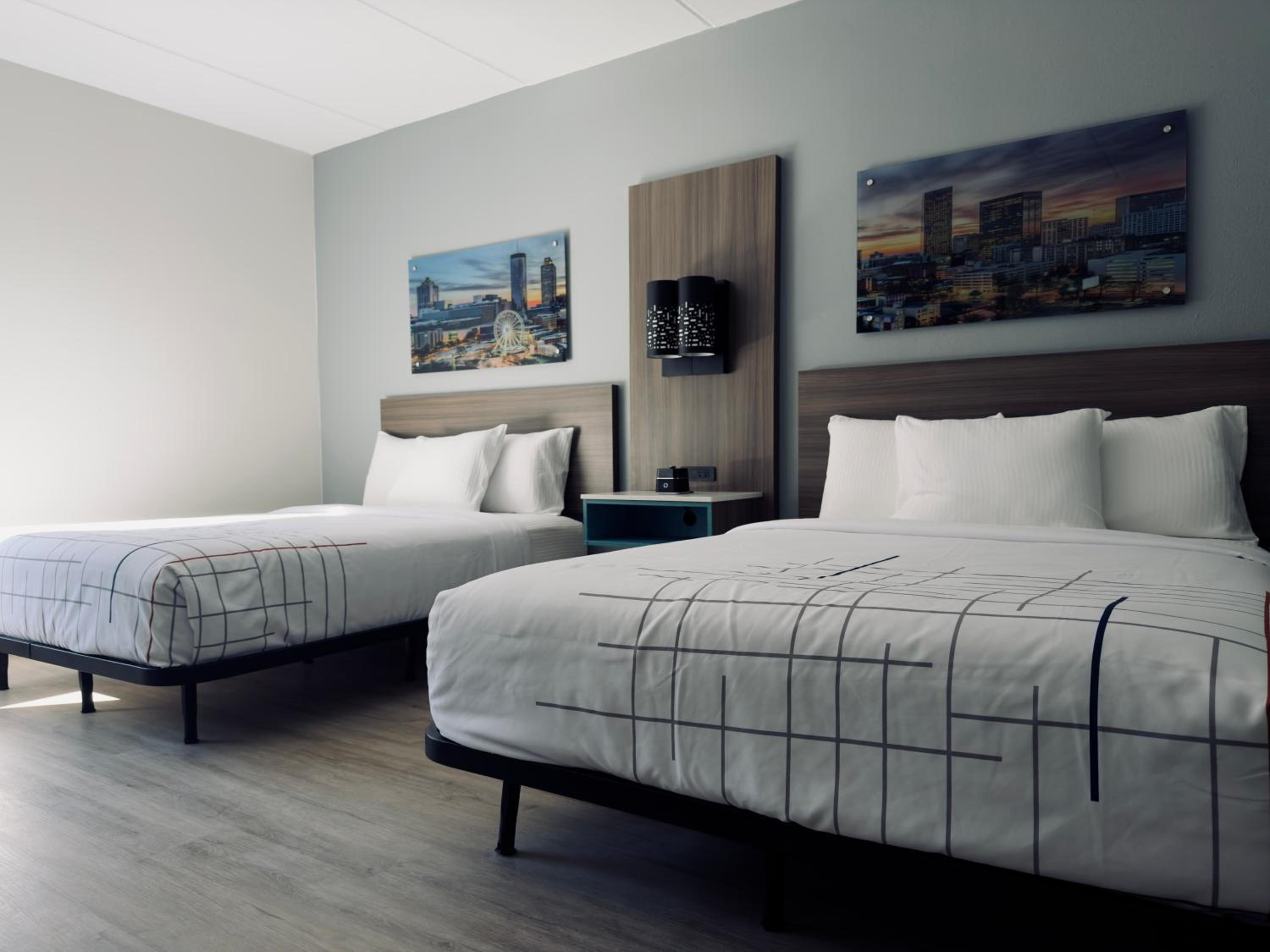 Queen Room with Two Queen Beds and Roll-in Shower - Mobility Accessible/Non-Smoking - Photo 1