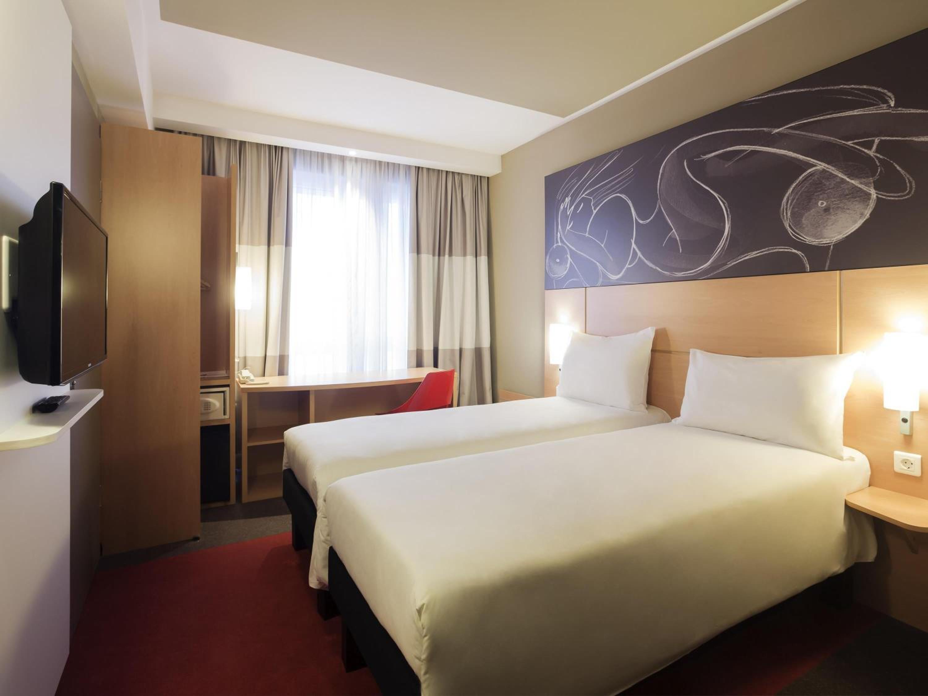Premium Room with Two Single Beds