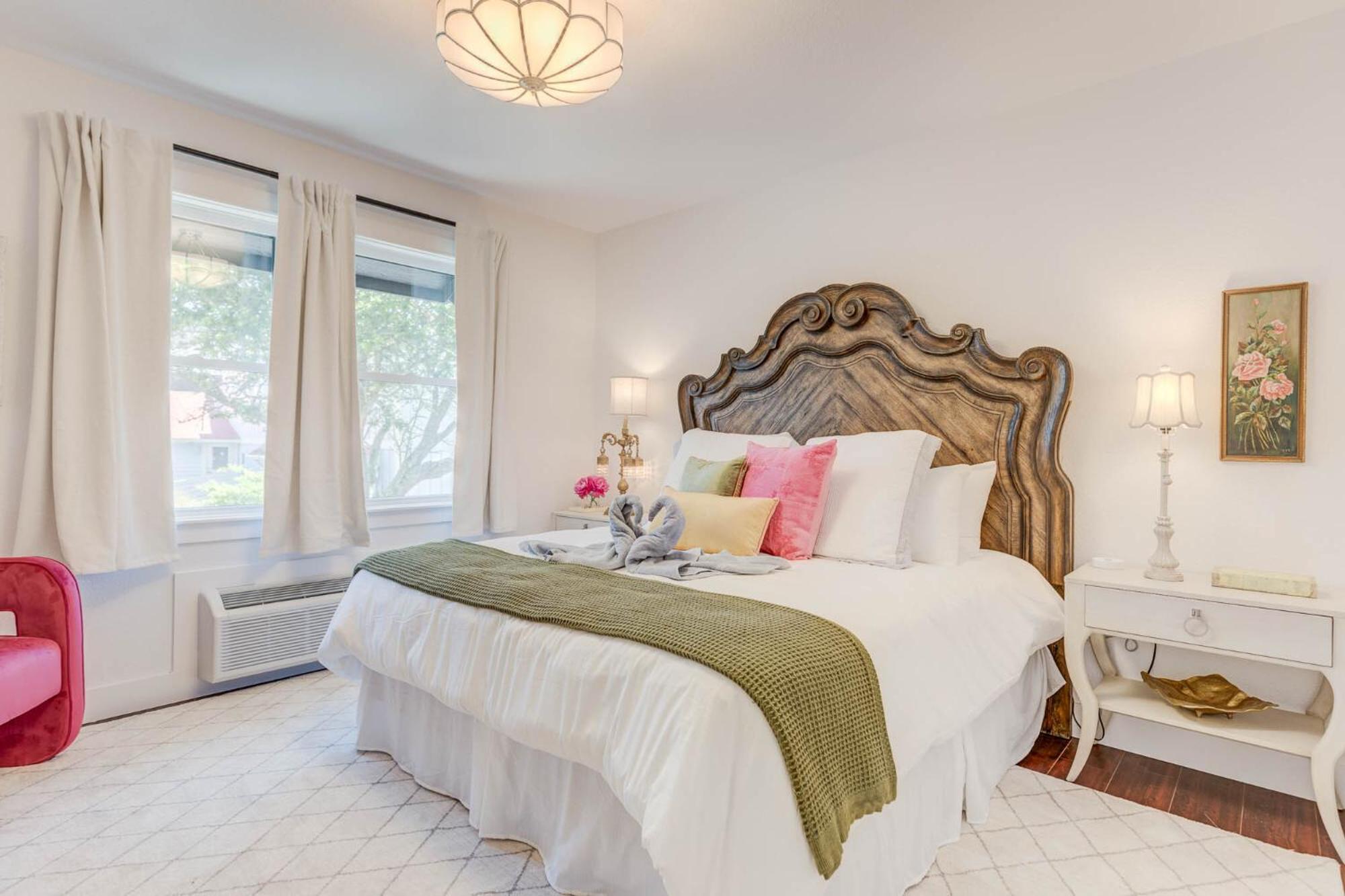 Standard King Room