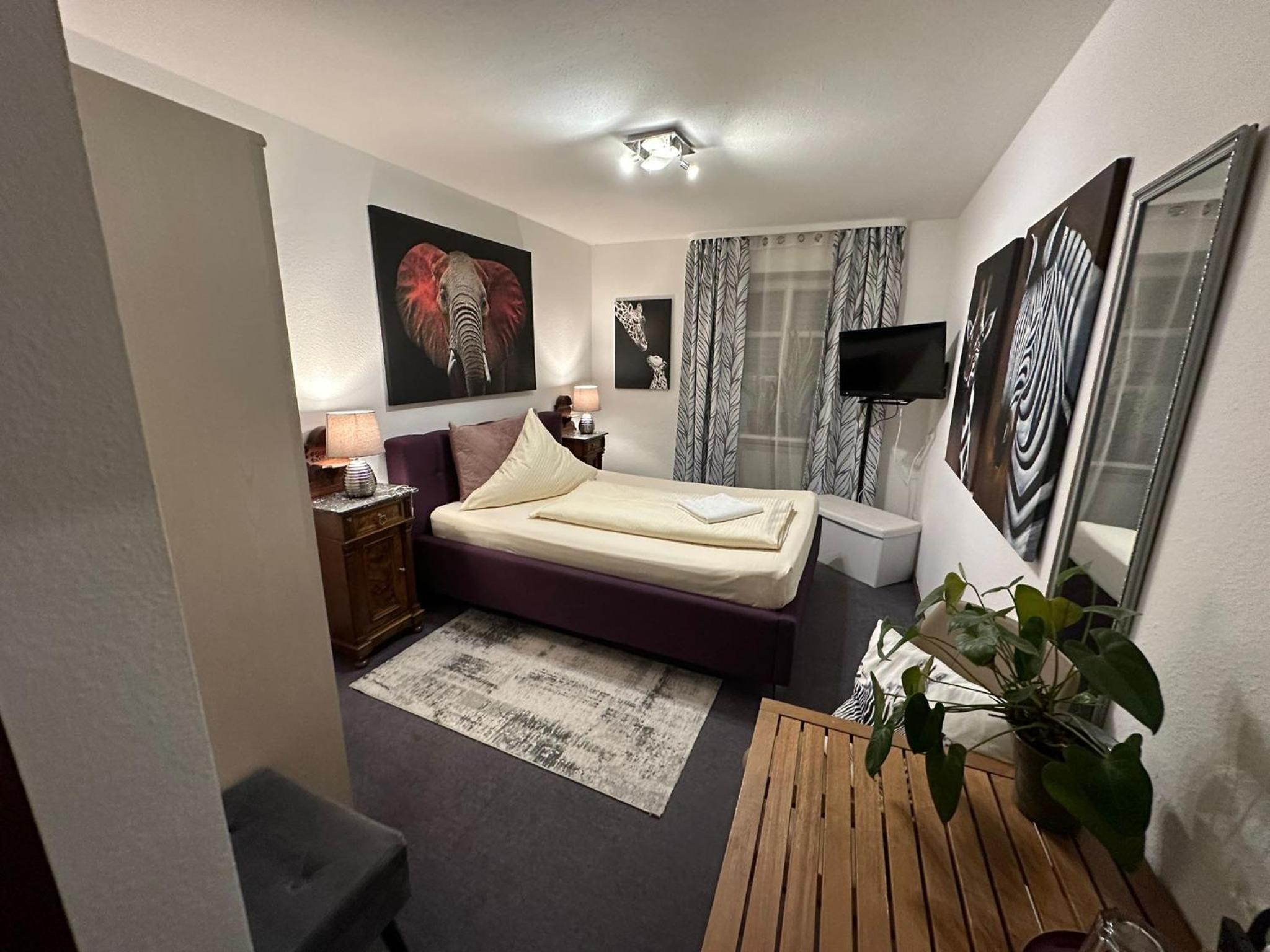 Single Room with Private Bathroom photo 1