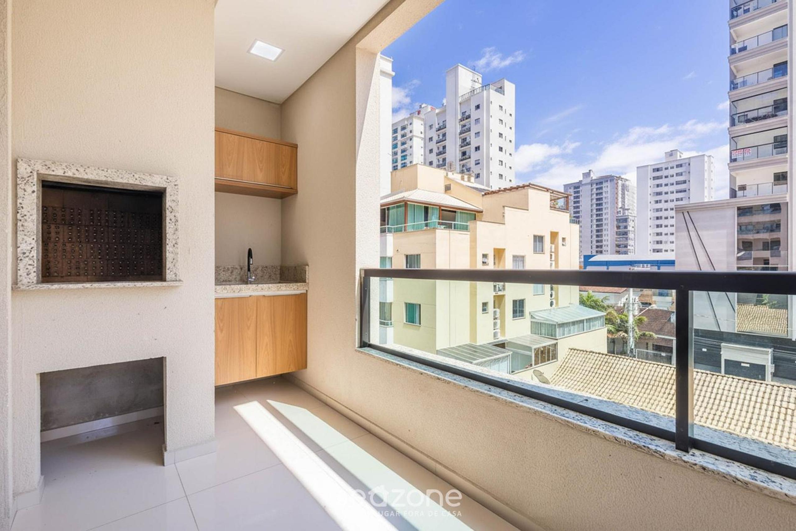 Two-Bedroom Apartment with Balcony photo 1