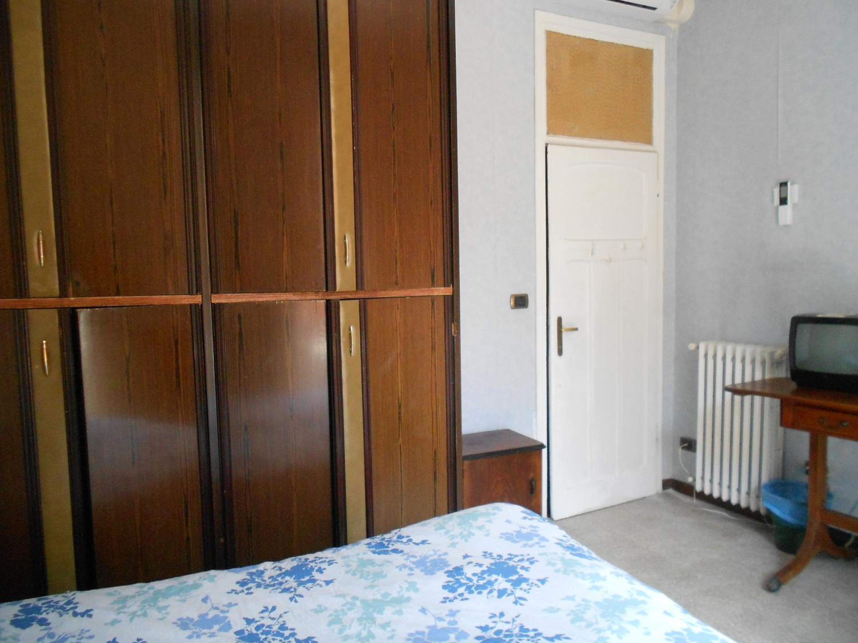 Budget Double Room photo 2