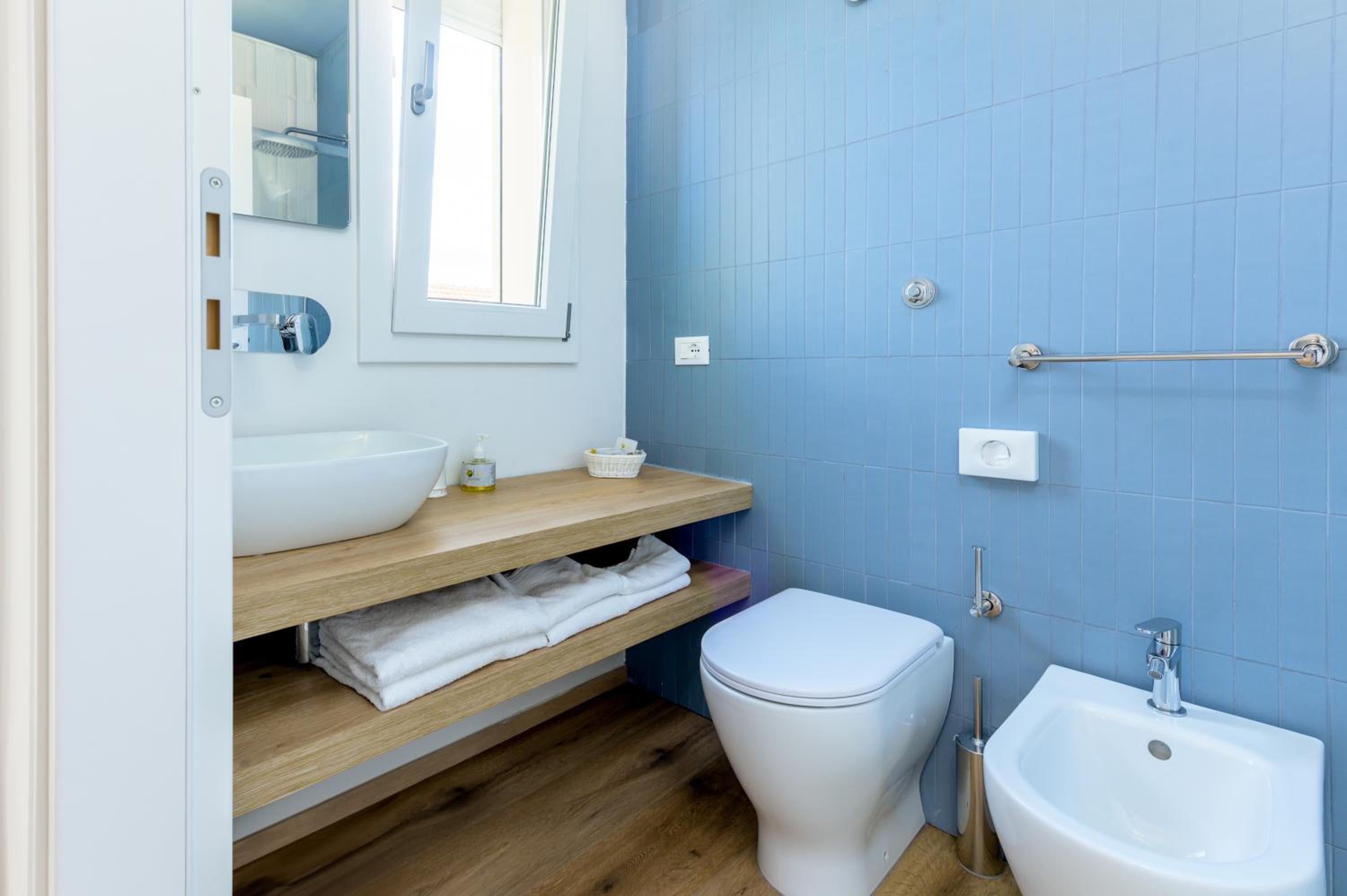 Deluxe Double or Twin Room with Sea View photo 1