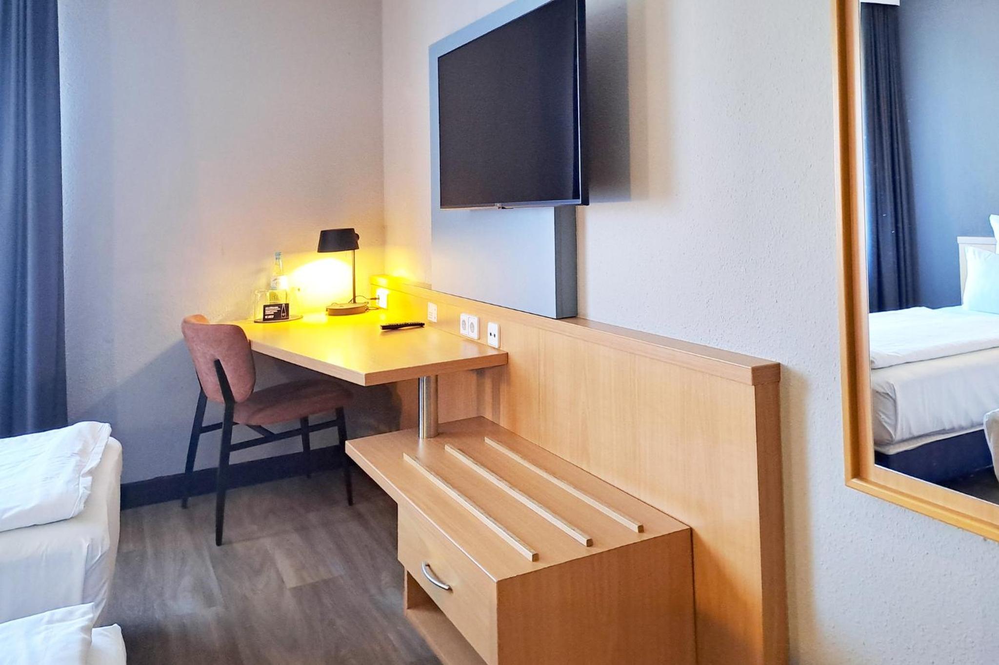 Standard Room - Photo 9