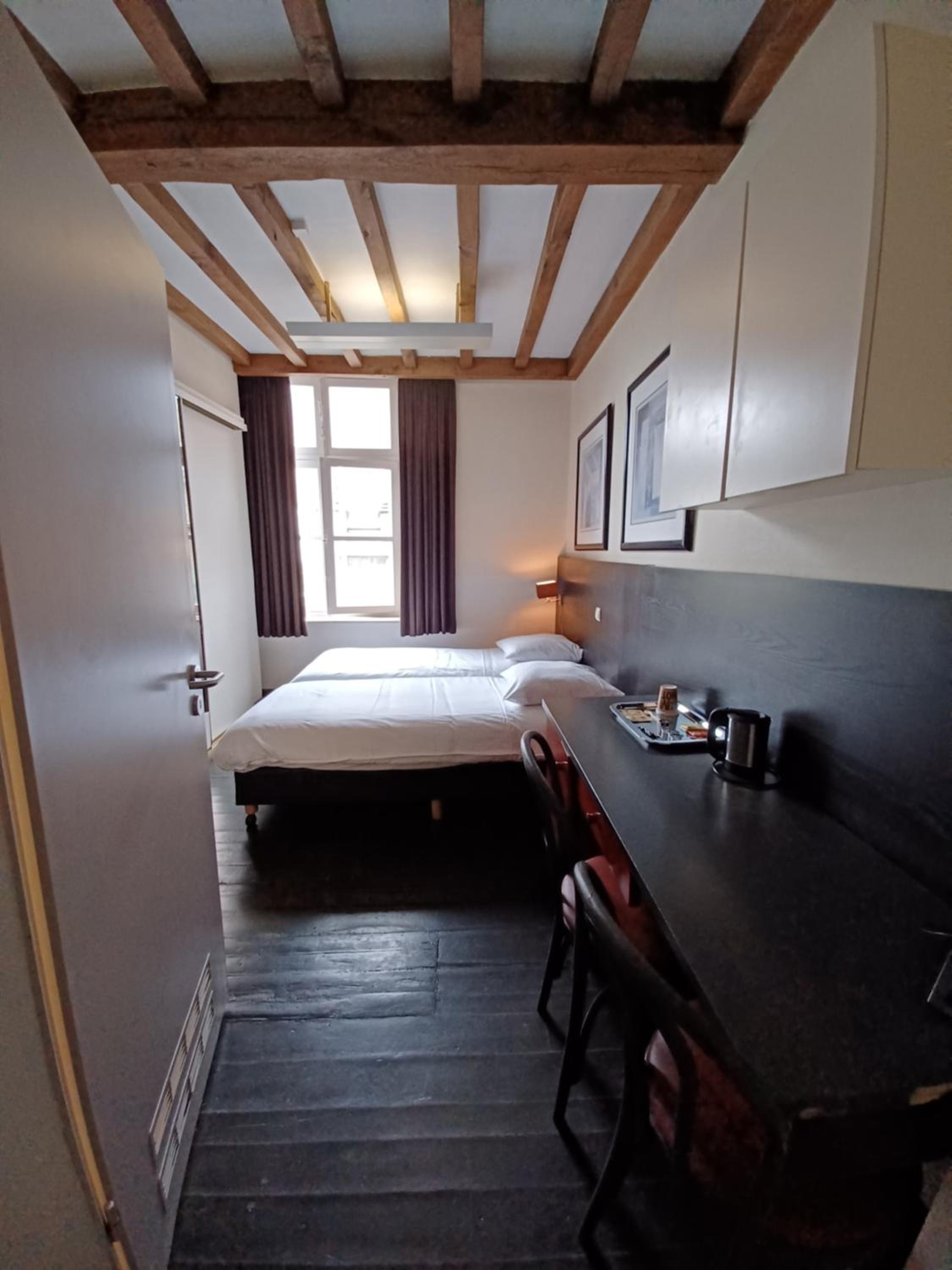 Standard Queen Room photo 2