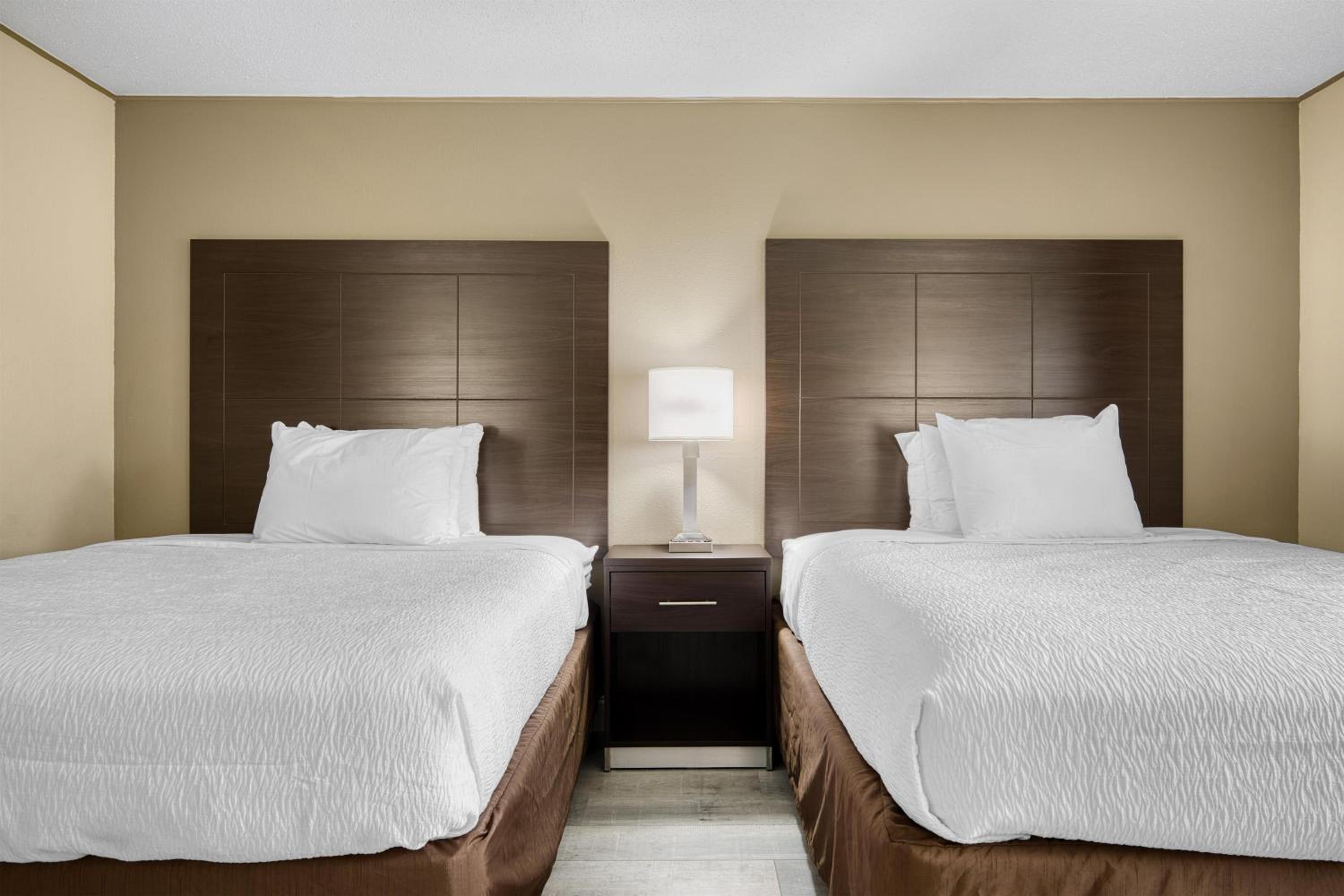 Queen Room with Two Queen Beds - Non-Smoking