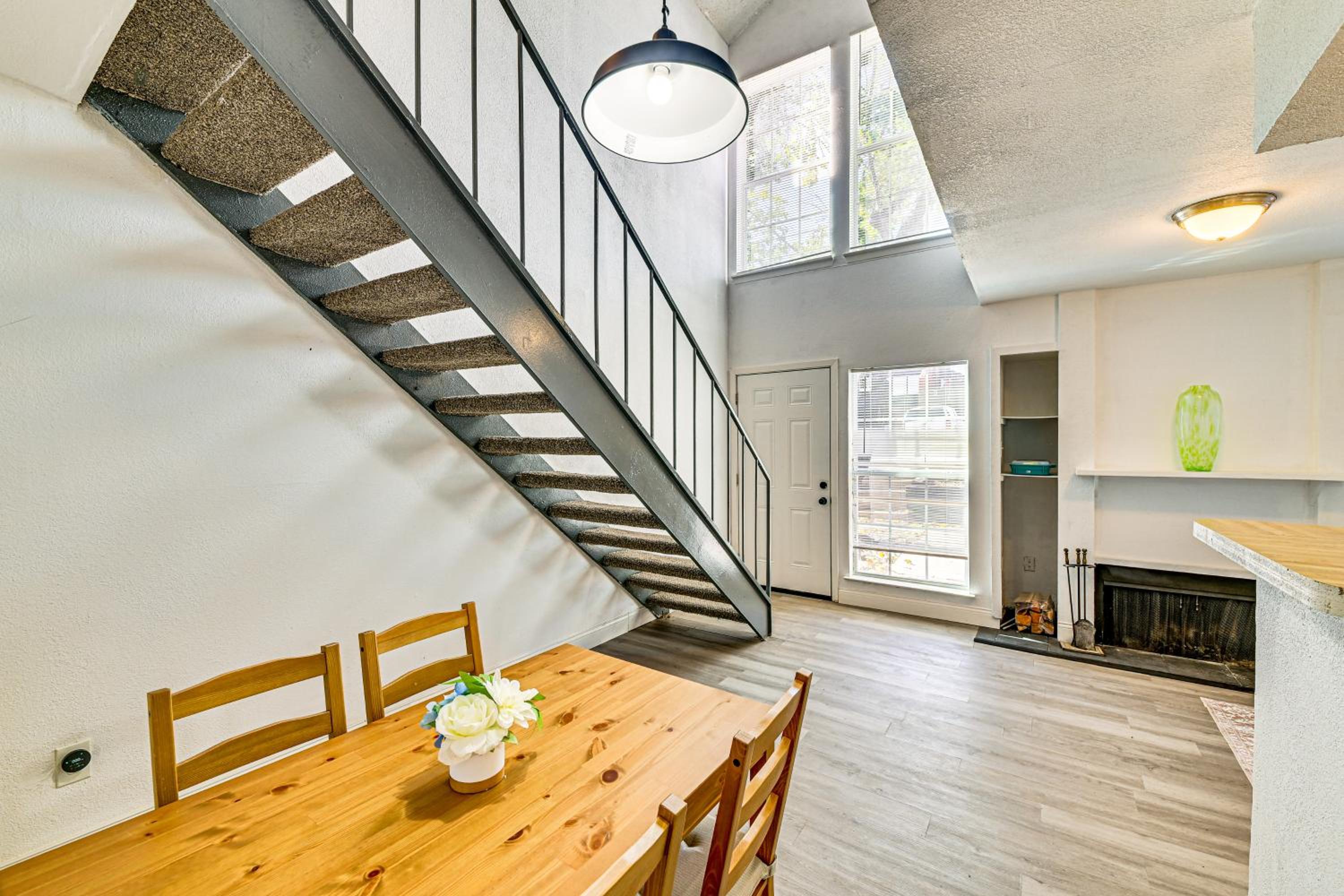 Apartment photo 2
