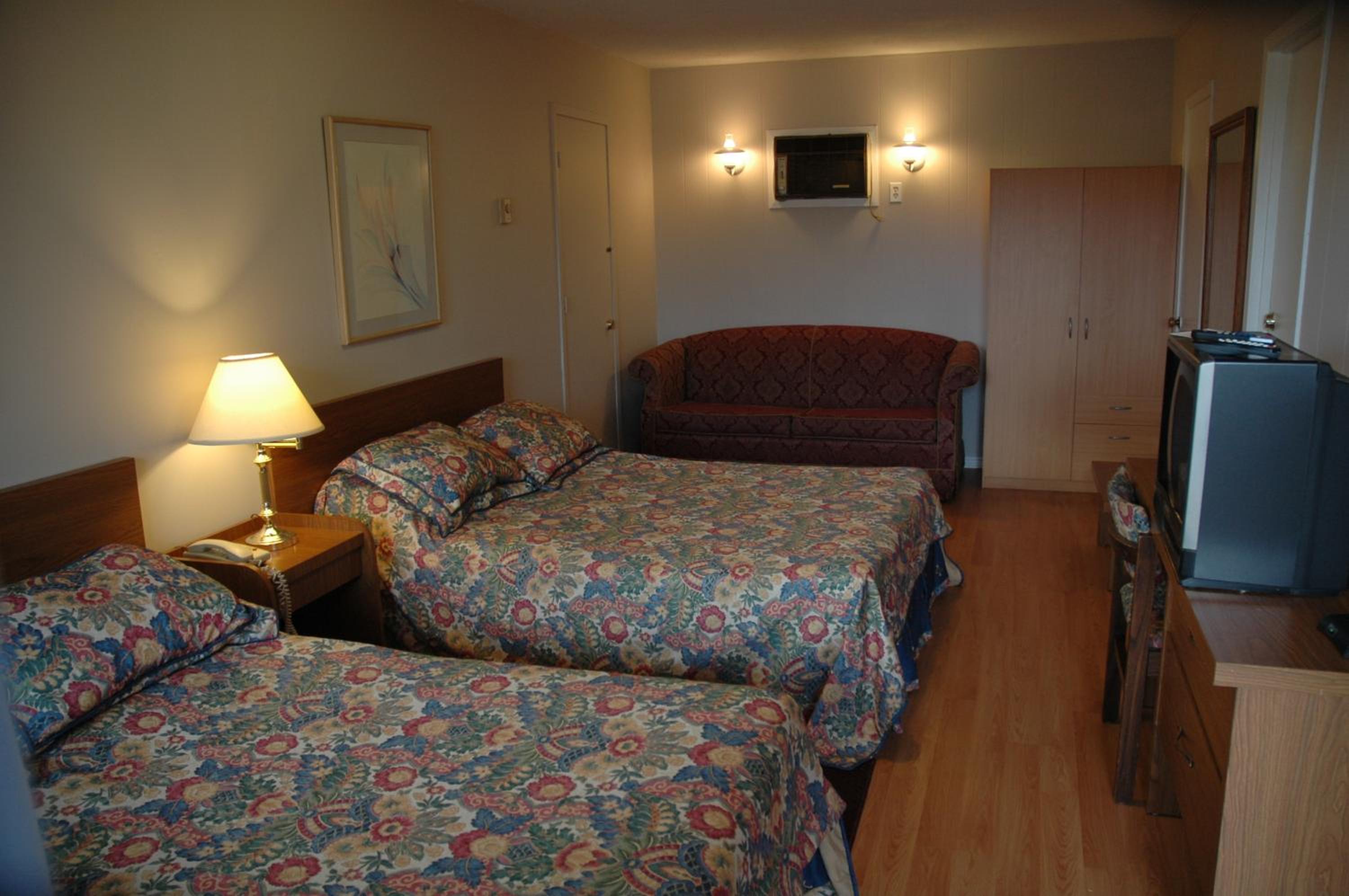 Queen Room with Two Queen Beds with Kitchen