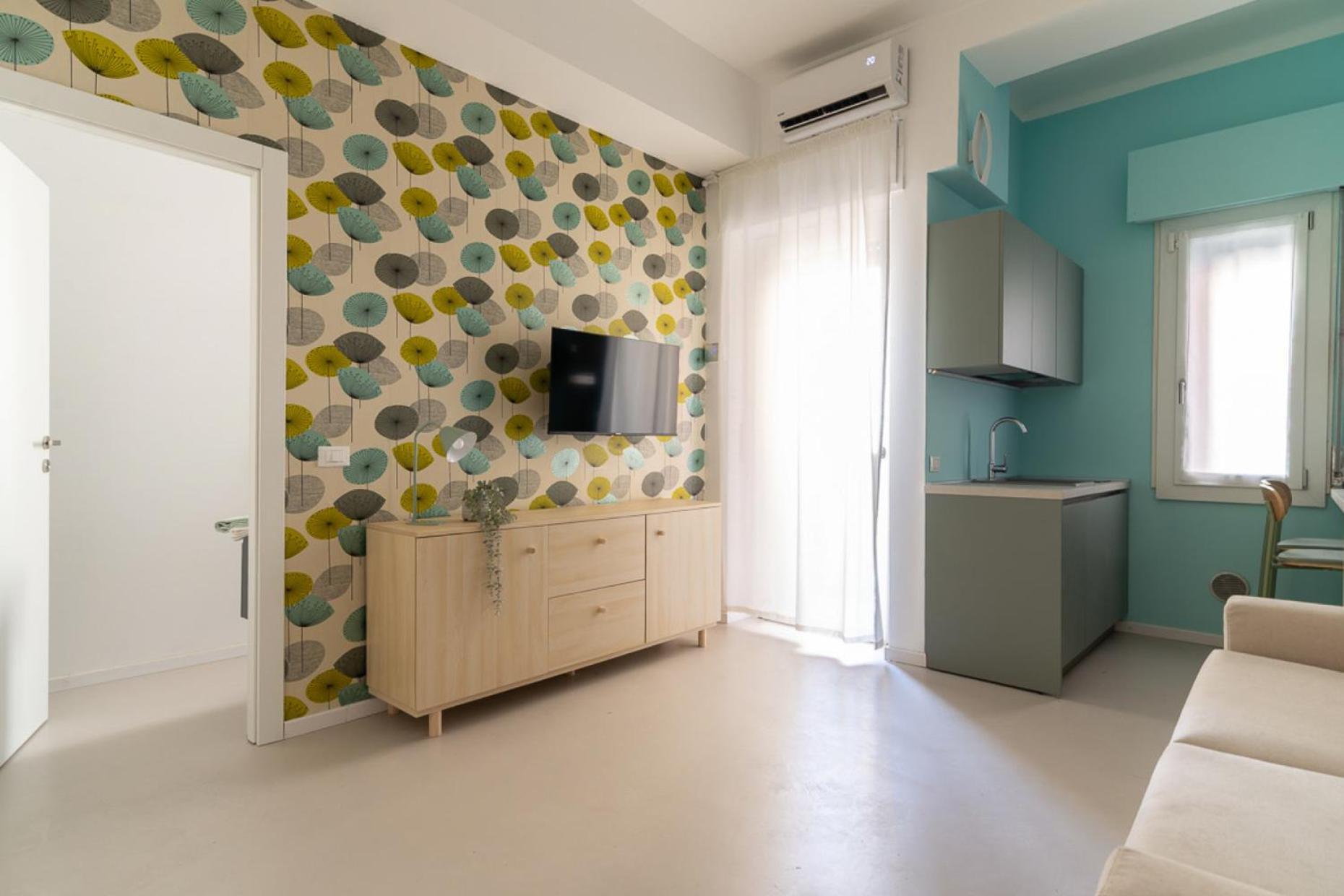 Deluxe One-Bedroom Apartment