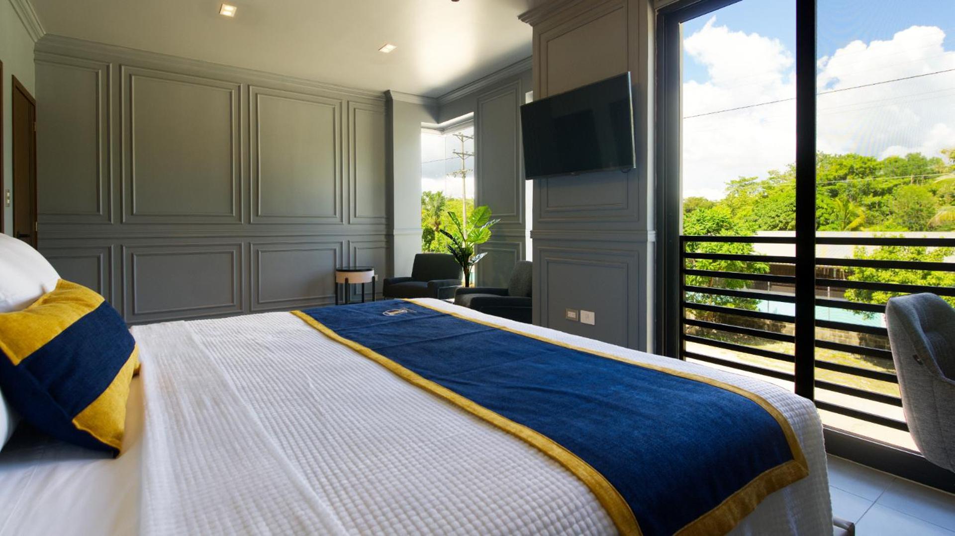 Queen Room photo 1