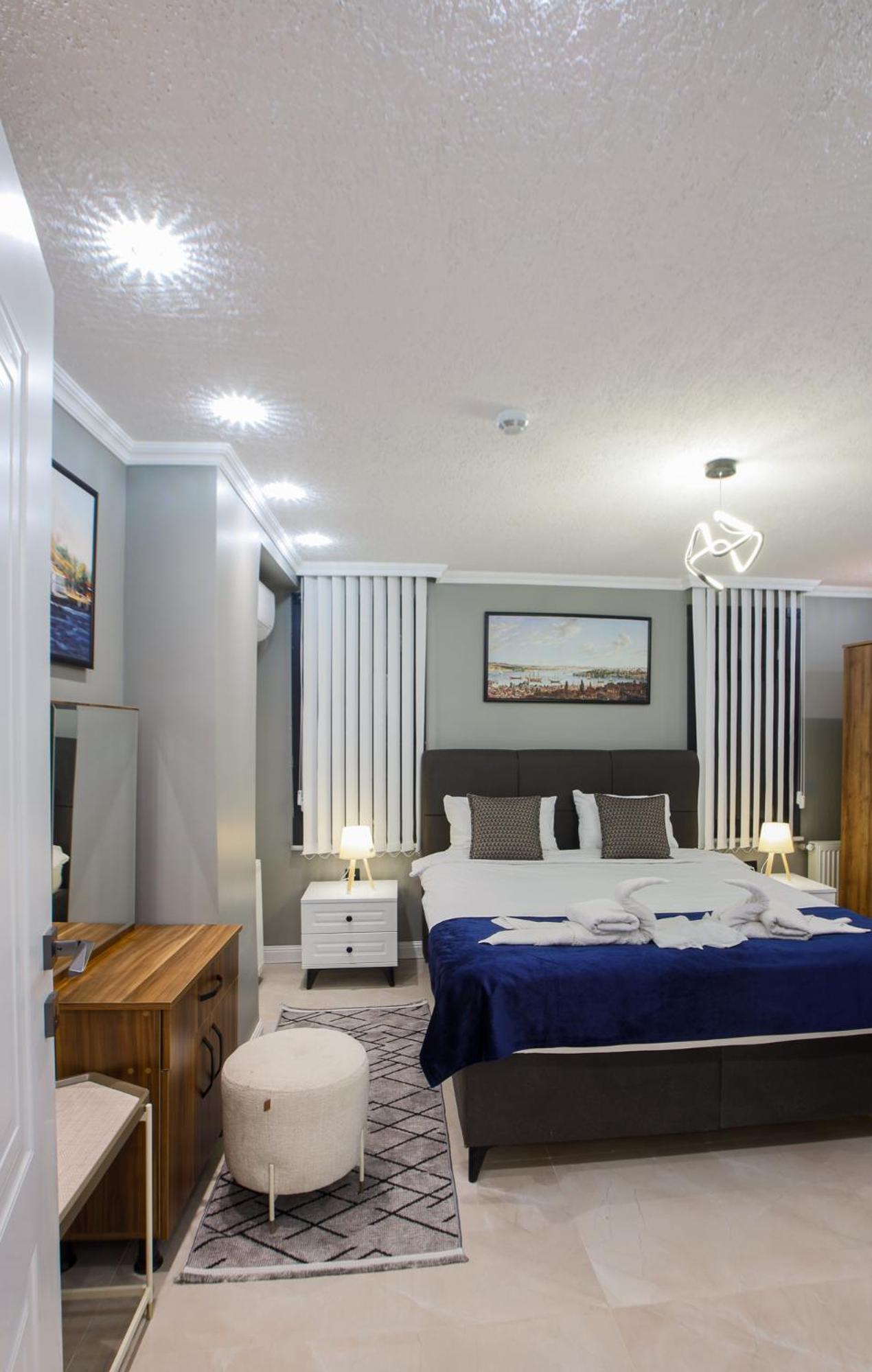 Deluxe Suite with Spa Bath