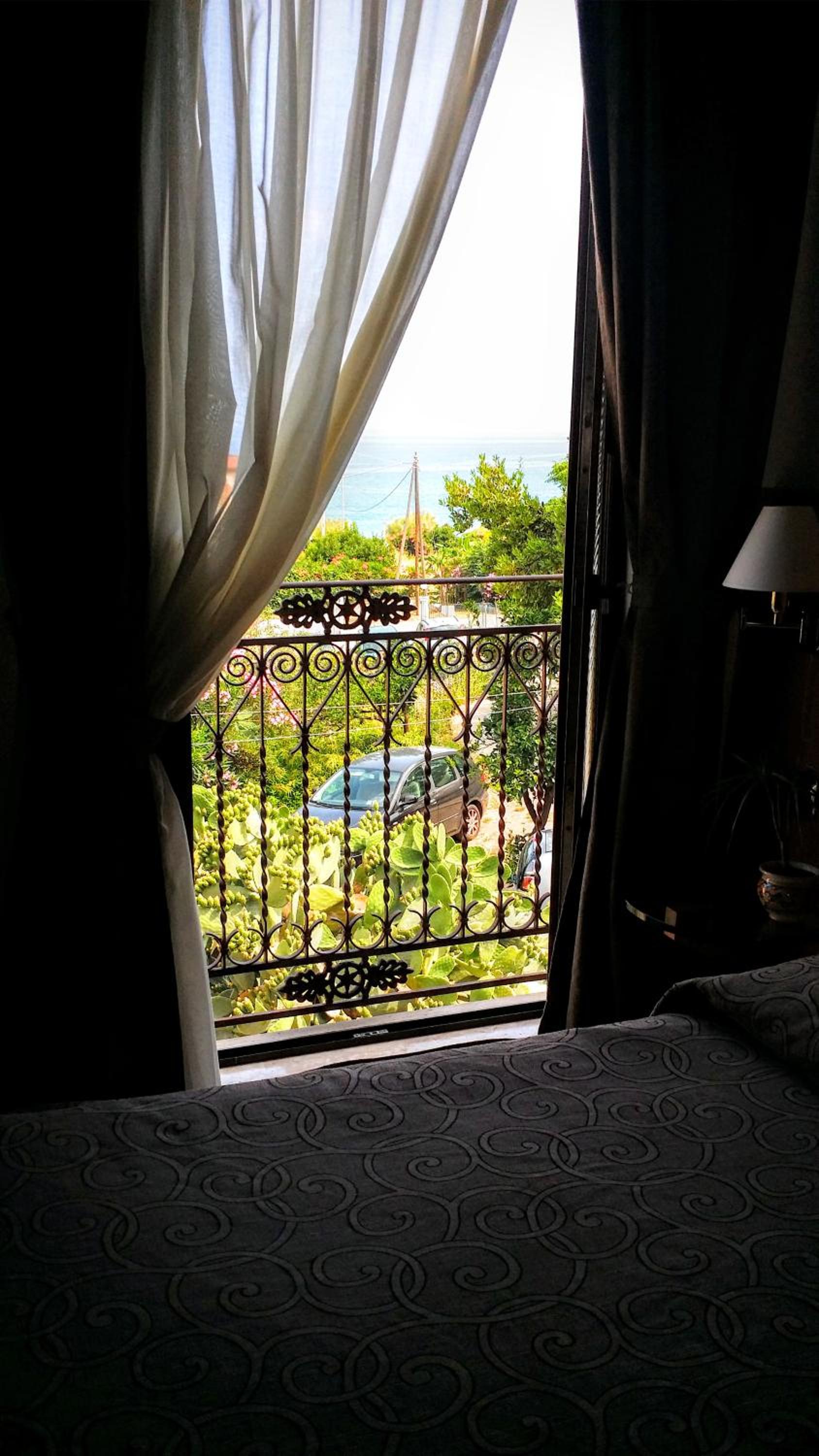 Double Room with Sea View photo 3