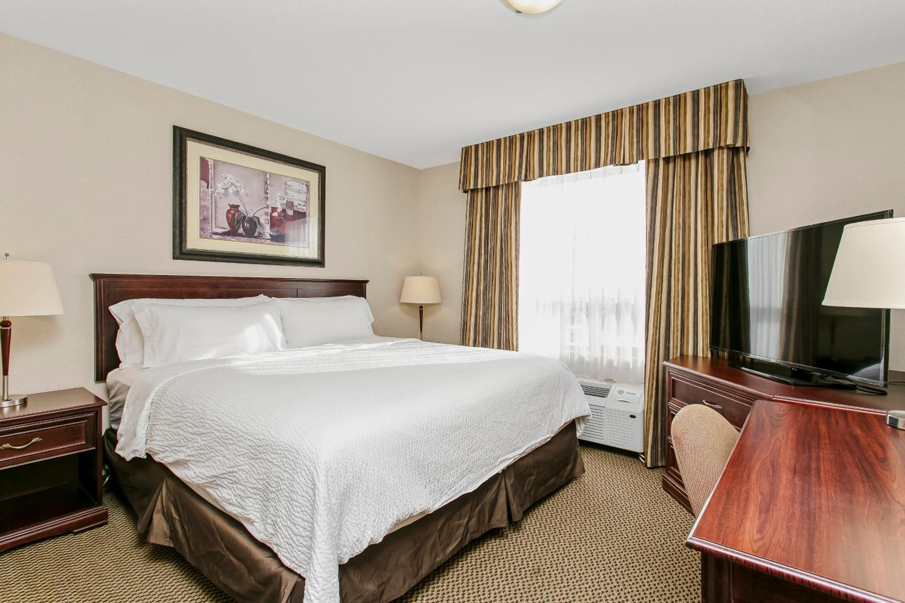 King Suite with Jetted Tub - Photo 1