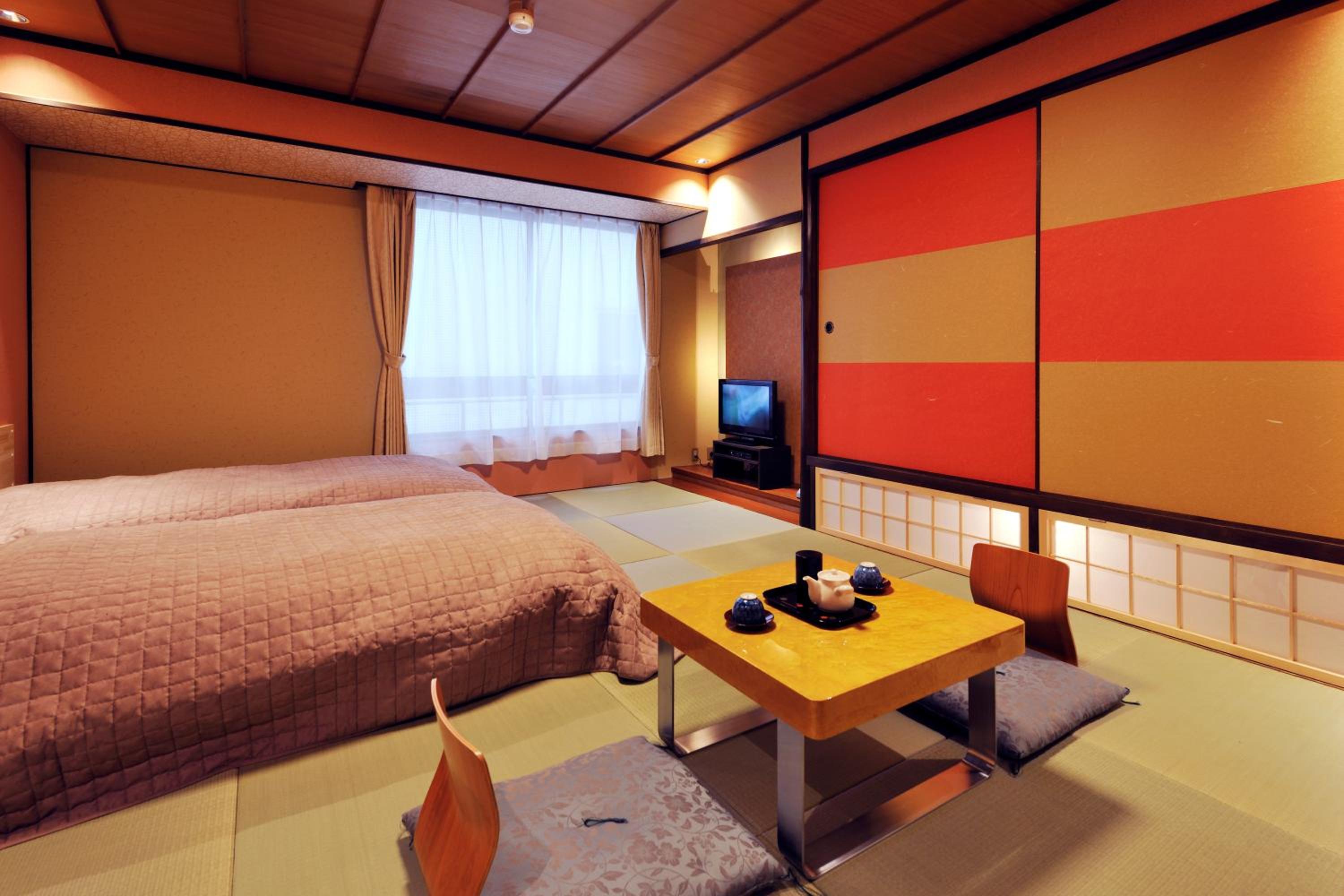 Twin Room with Tatami Area and No View - Non-Smoking - Photo 1