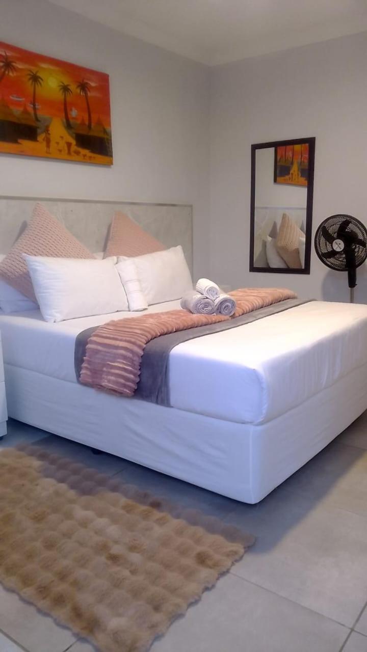 Deluxe Double Room with Balcony photo 1