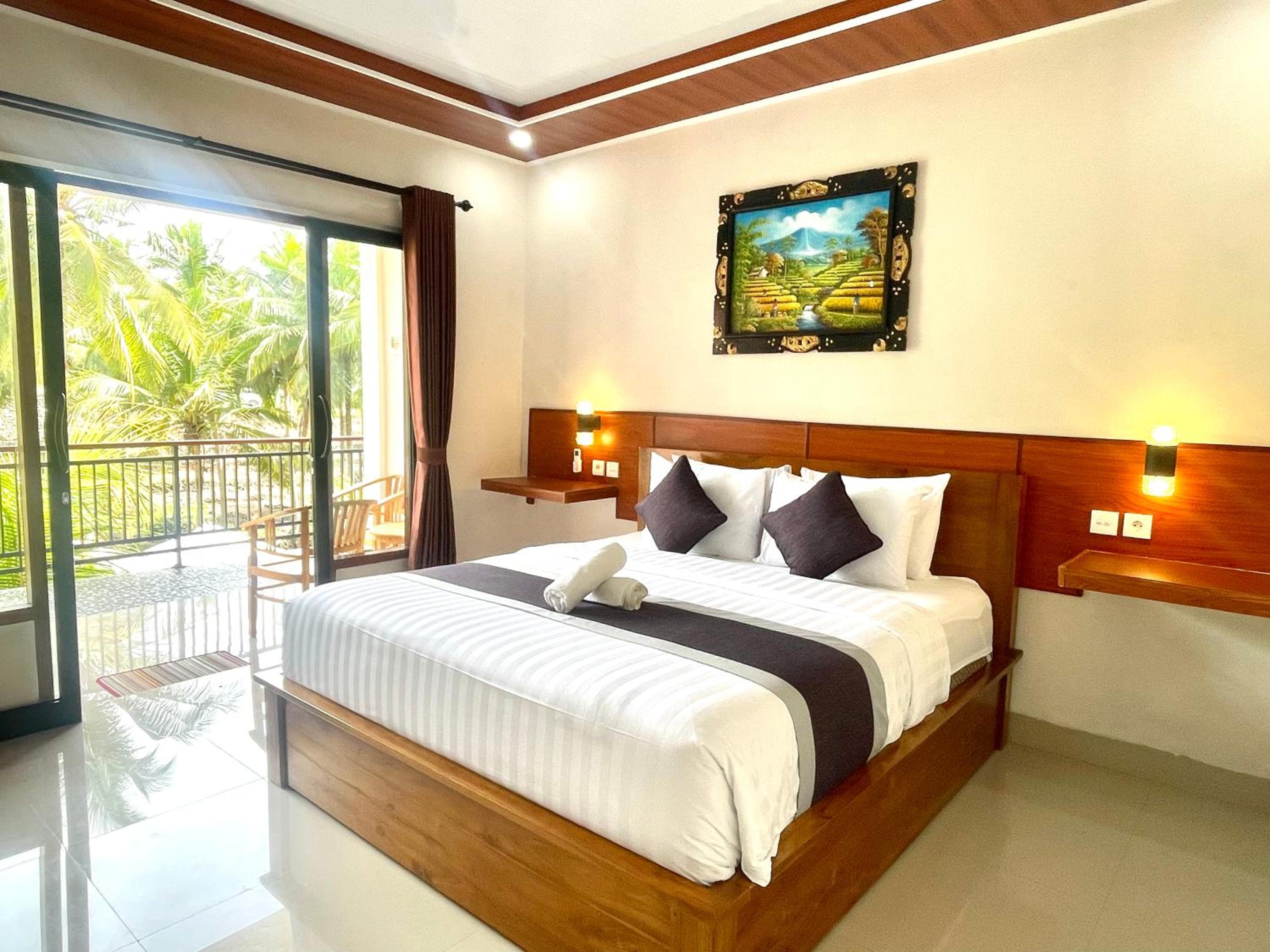 Double Room with Pool View - Photo 1