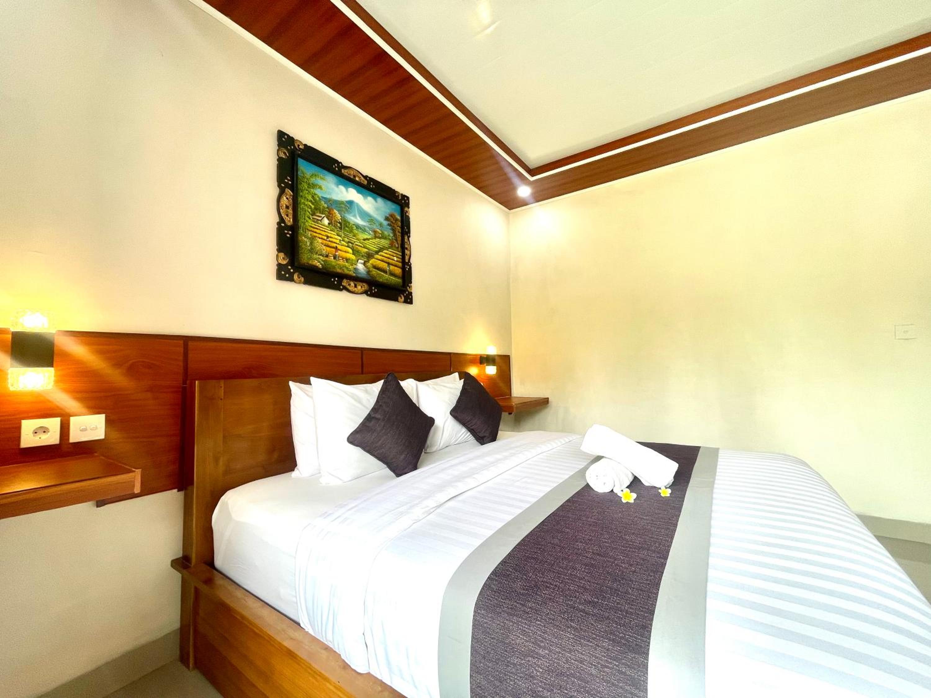 Double Room with Pool View - Photo 4