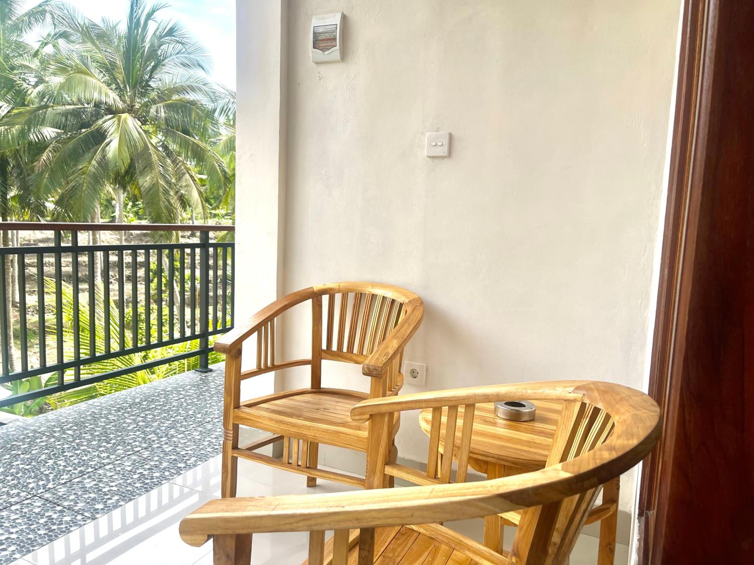 Double Room with Pool View - Photo 15