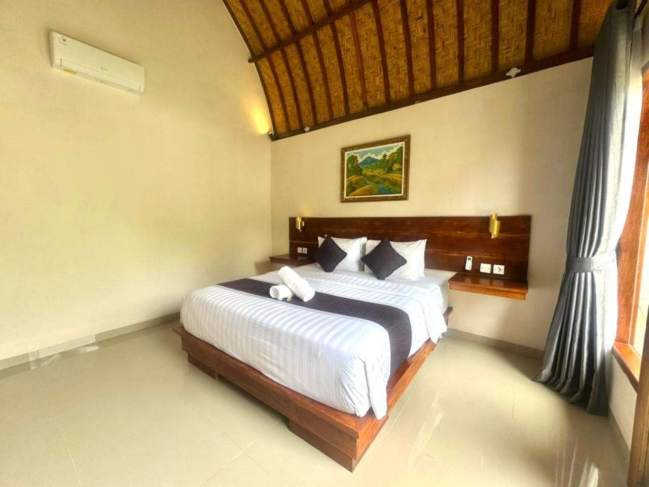 King Room with Pool View - Photo 7