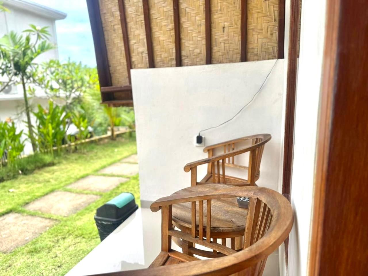 King Room with Pool View - Photo 17