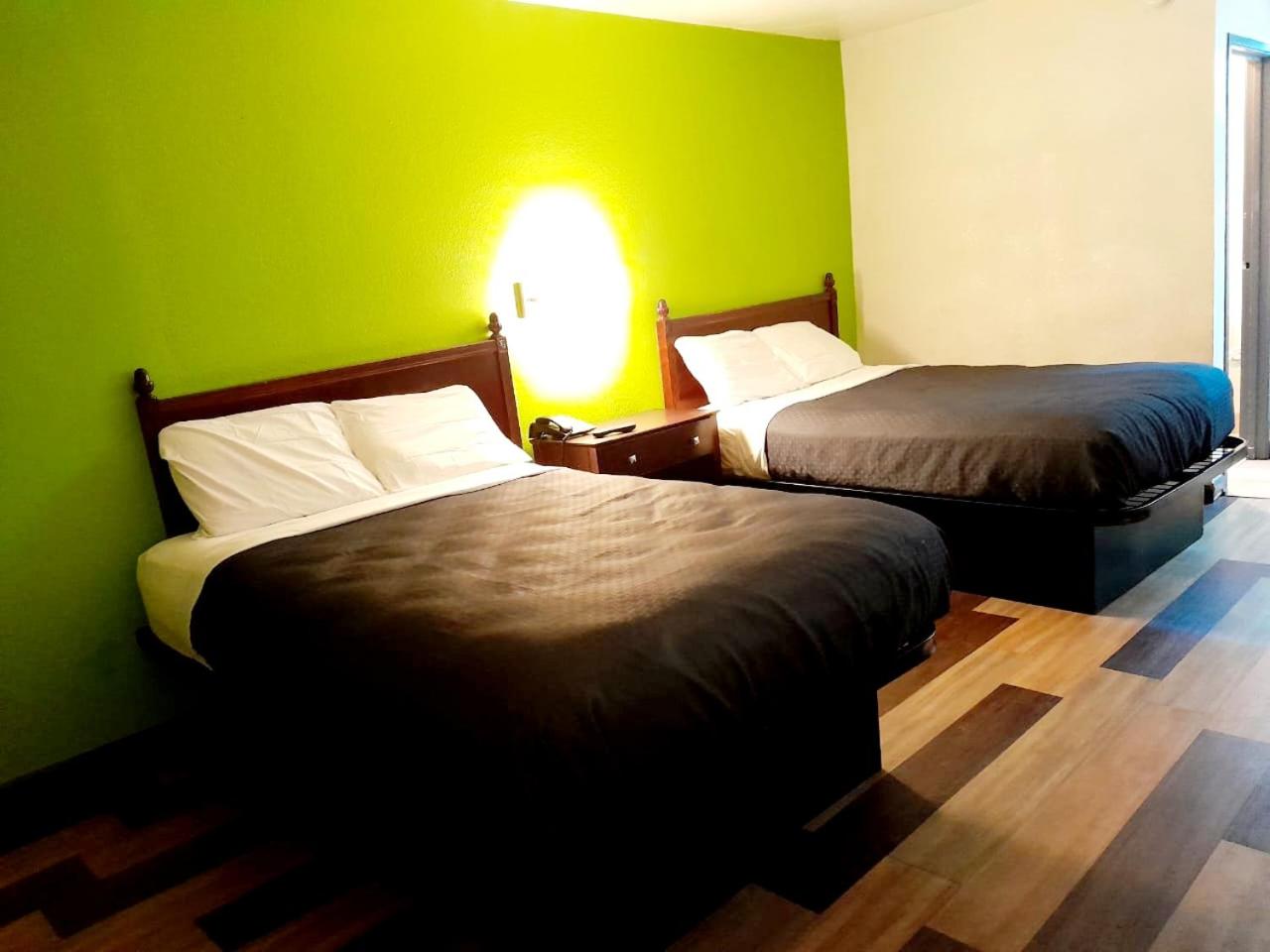 Standard Double Room photo 2