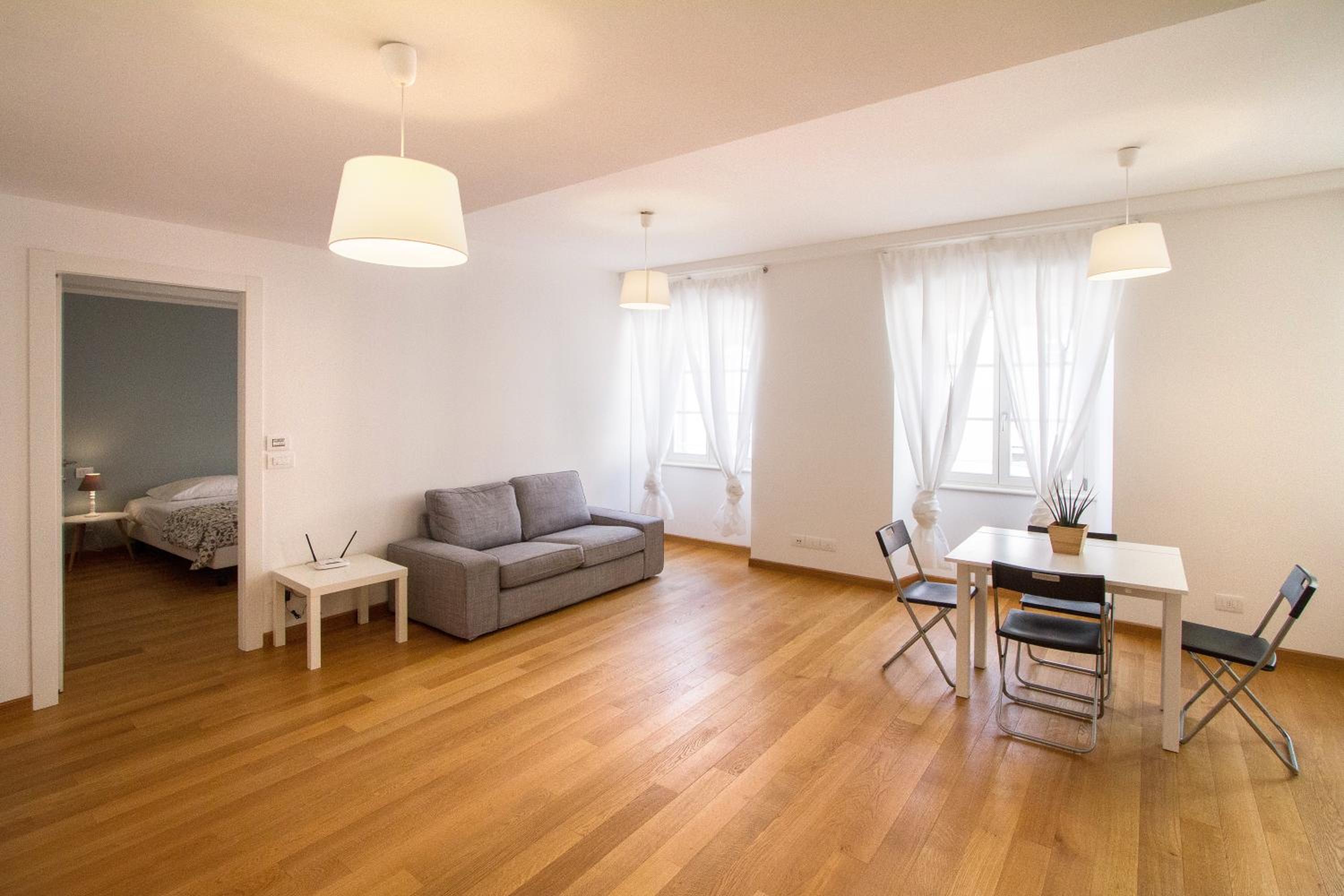 One-Bedroom Apartment - Photo 1