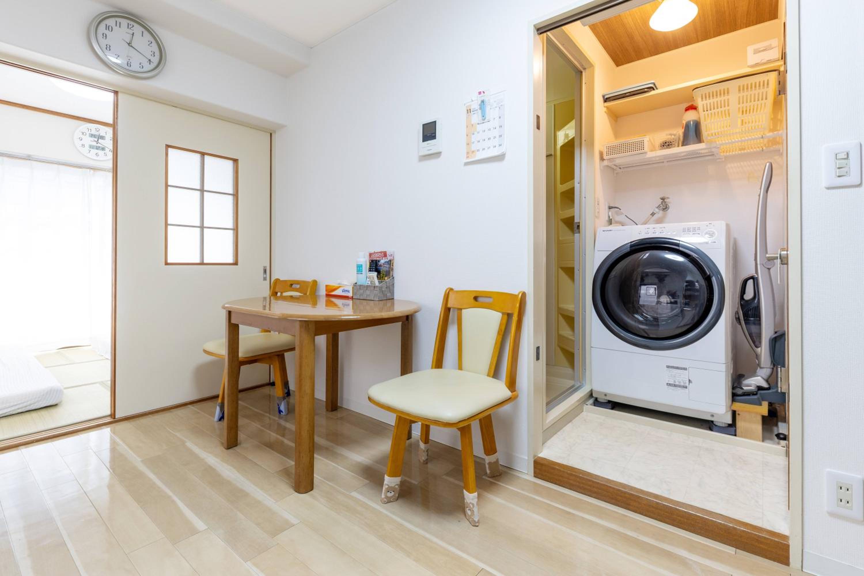 One-Bedroom Apartment with Balcony