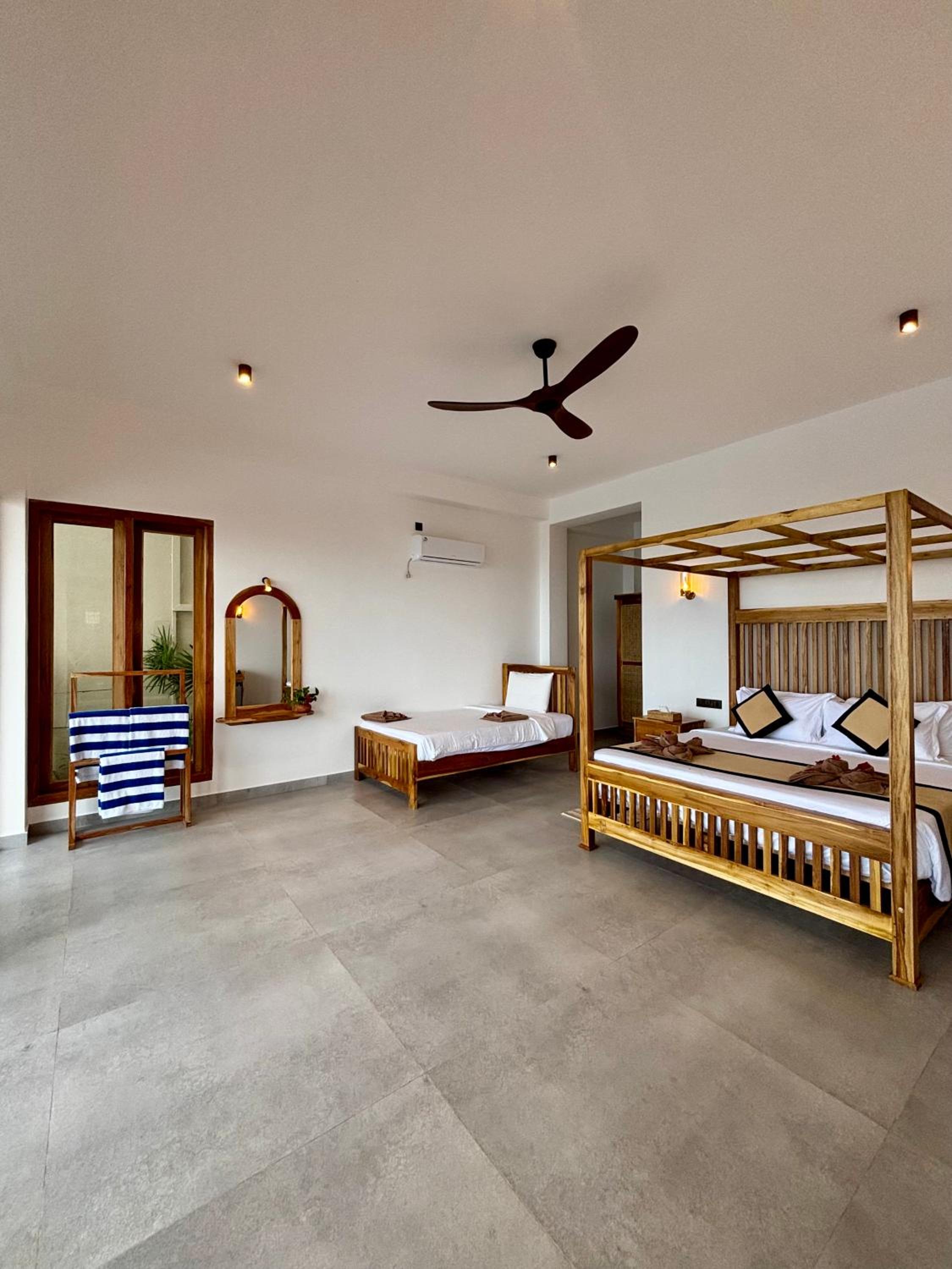 Deluxe Suite with Sea View