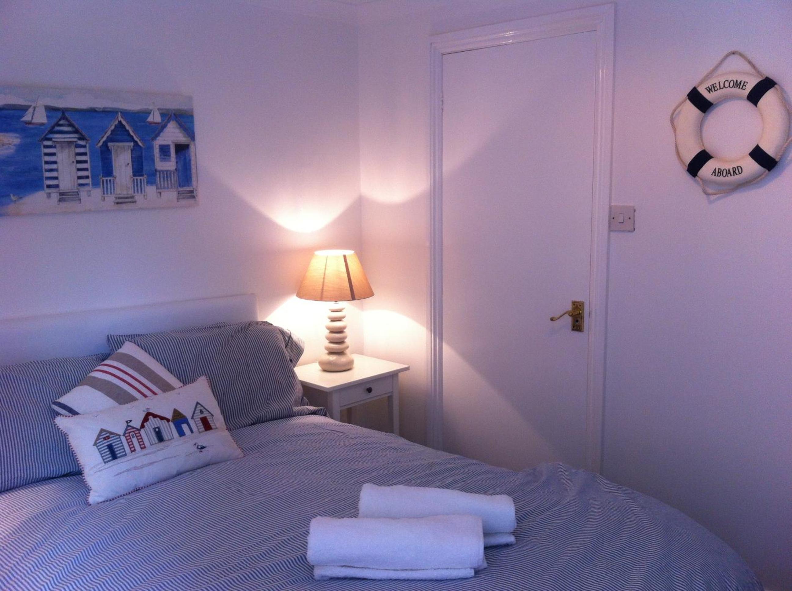 Small Double Room - Photo 19