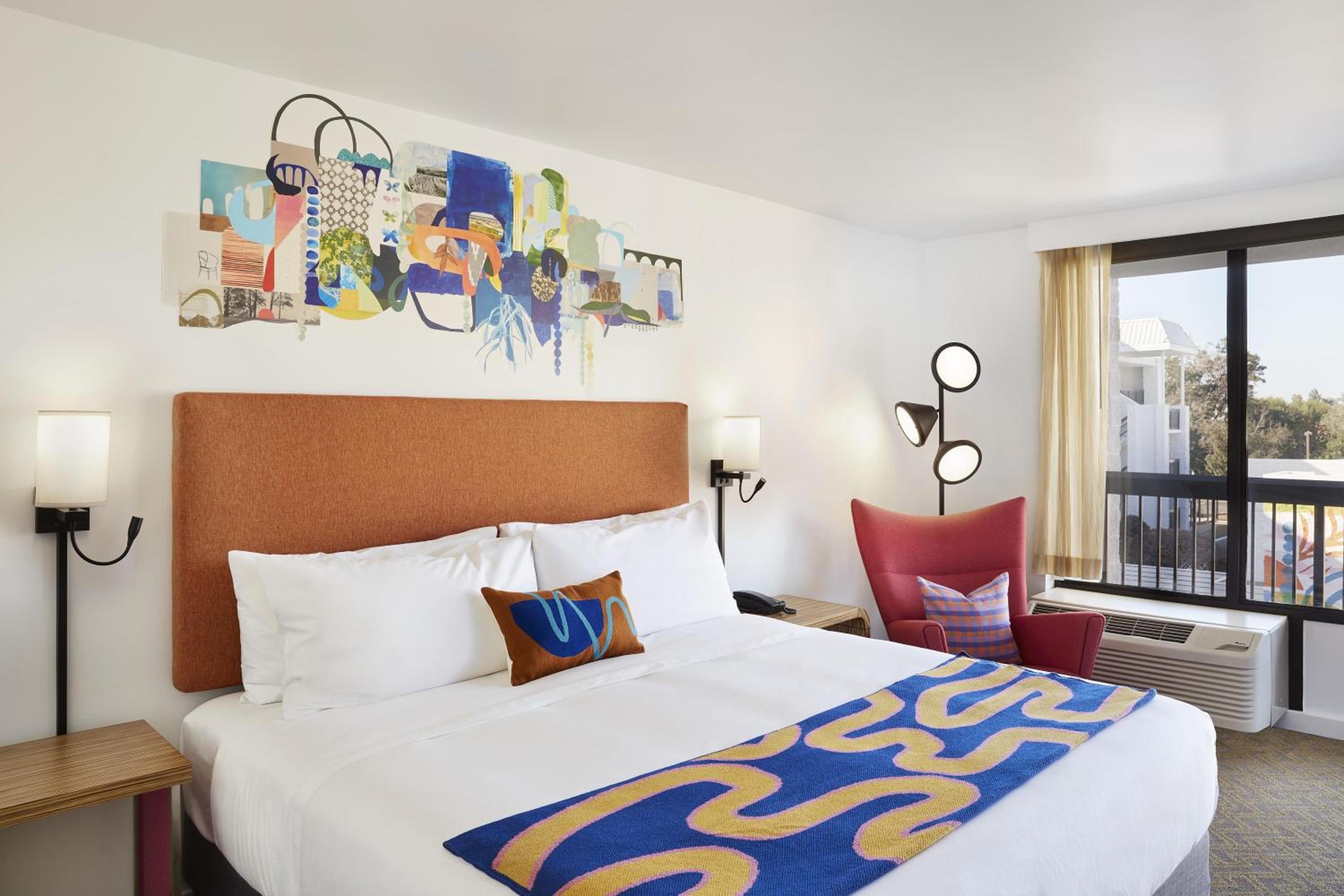King Room - Non-Smoking photo 1