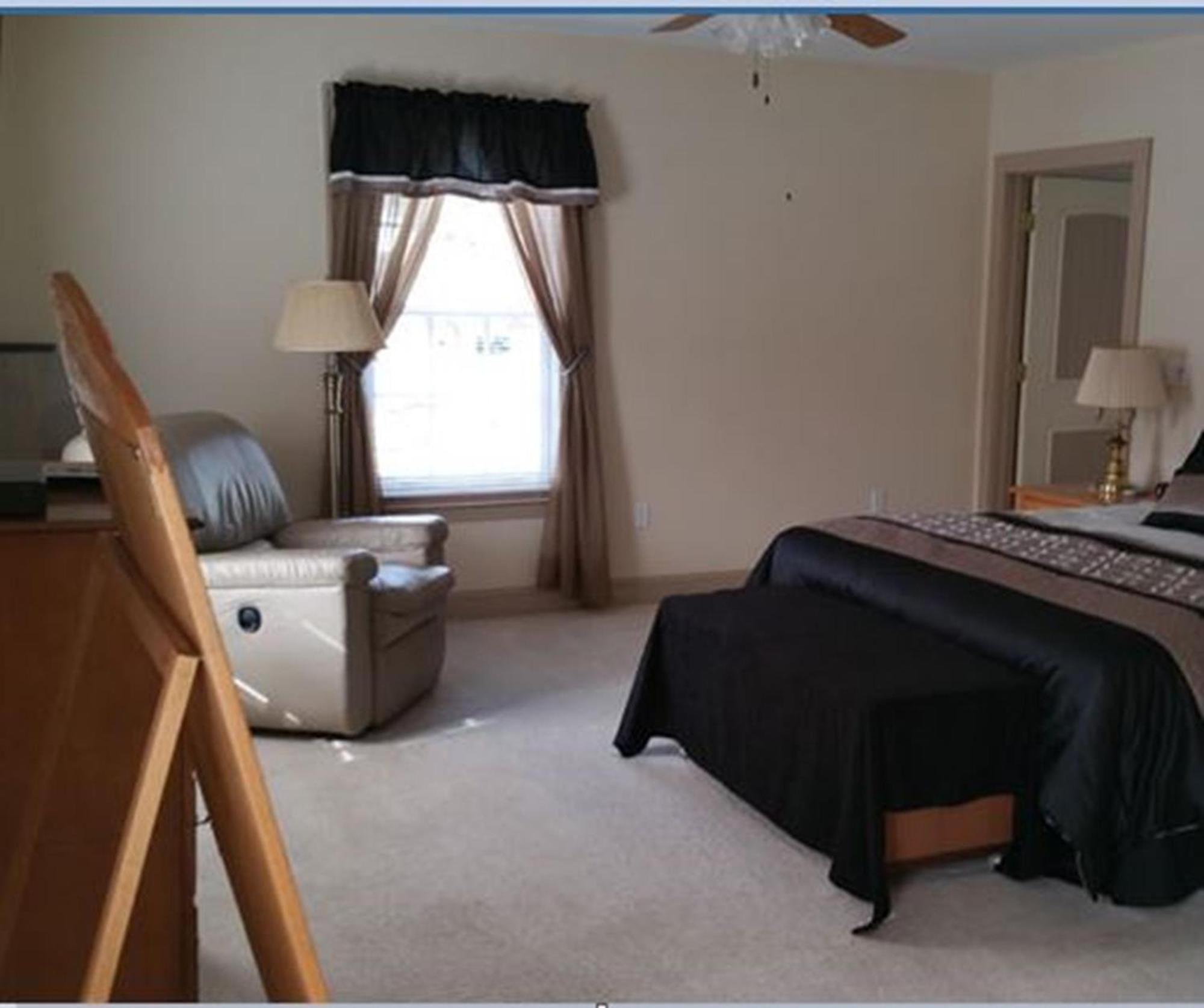 Deluxe King Room photo 1