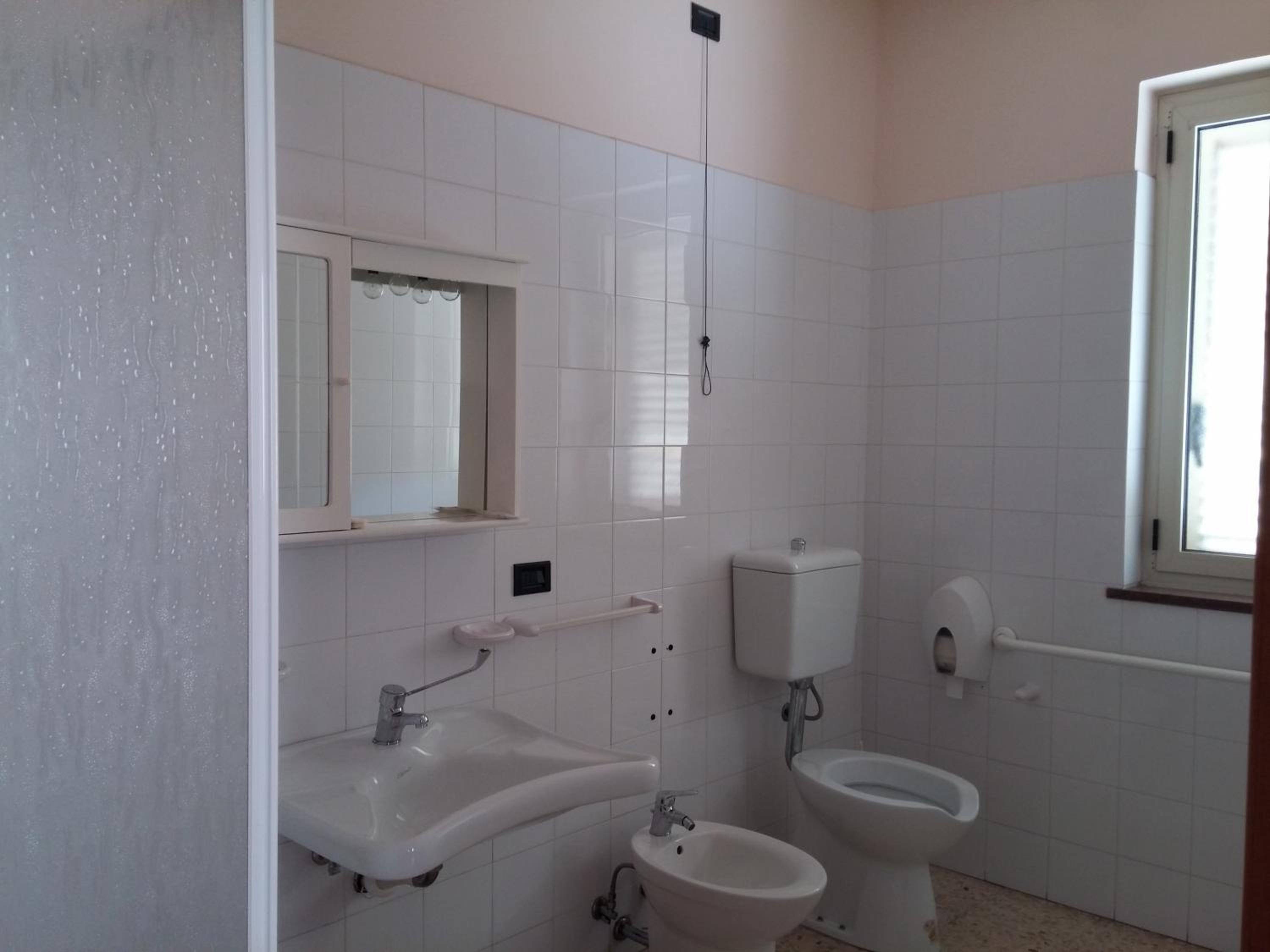 Double Room - Disability Access - Photo 5