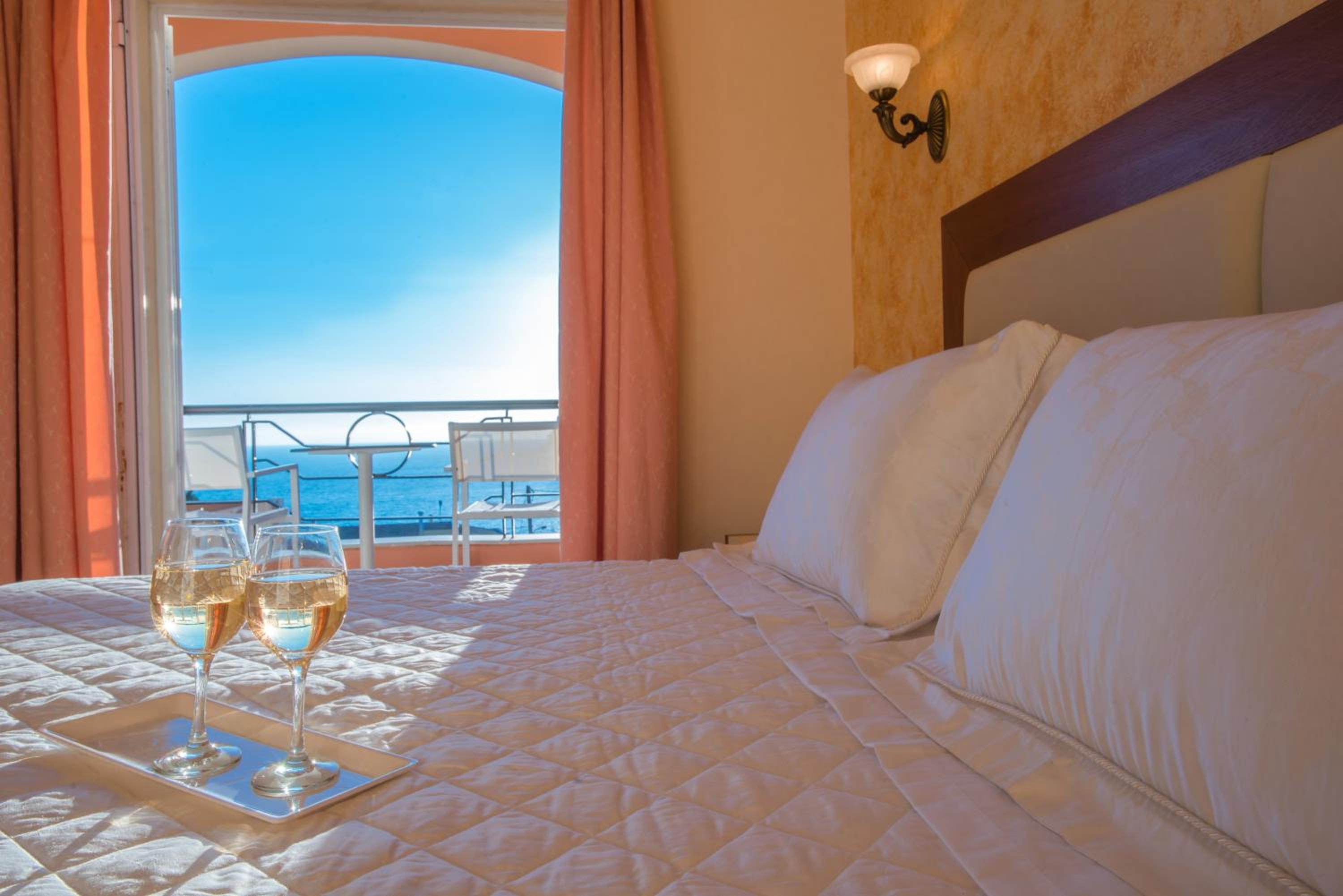 Double Room with Sea View photo 1